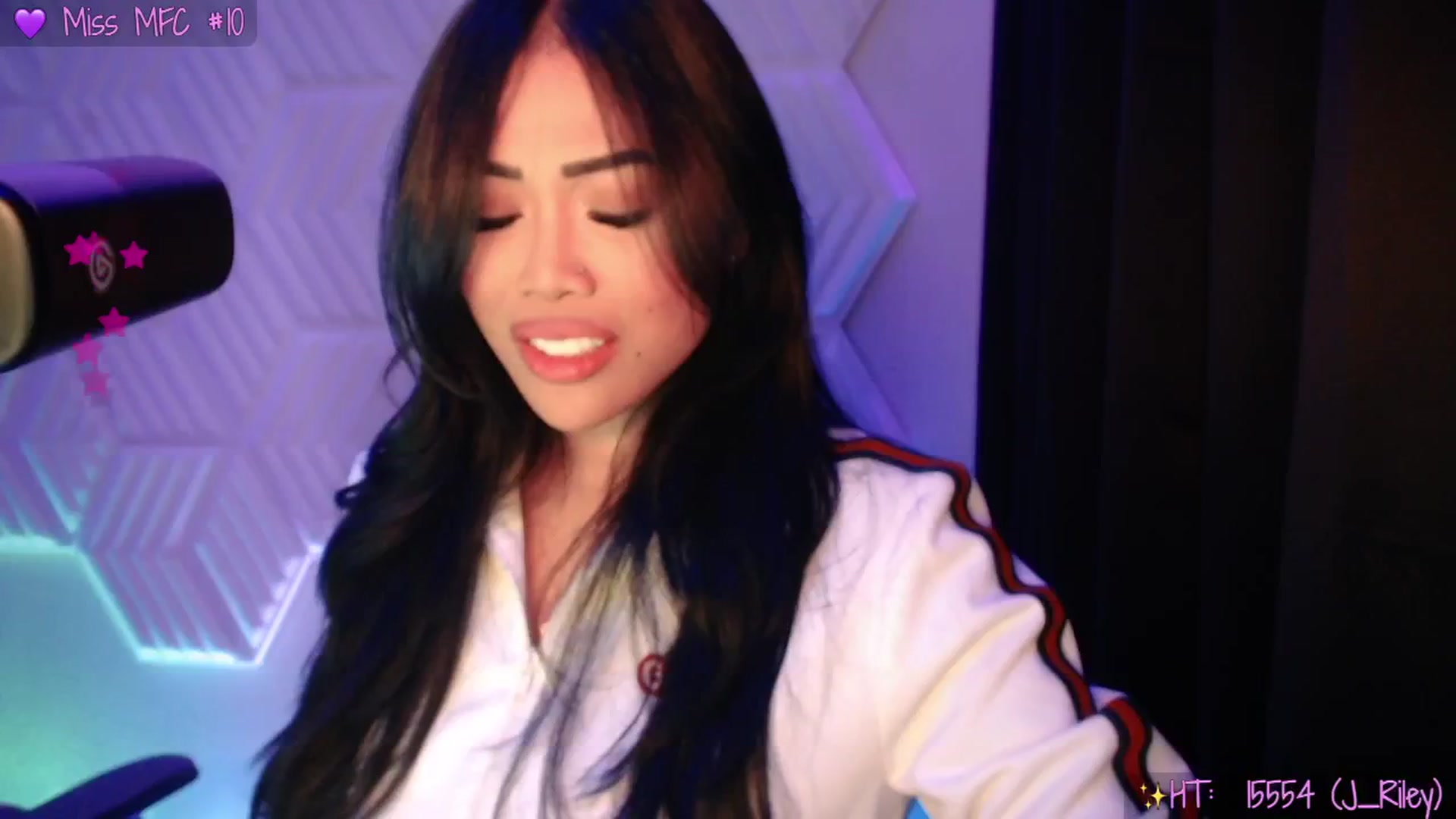 Gallery image thumbnail from SinCityVEE's myfreecams stream on, 03/08/2025, 08:39 image 18 of 20