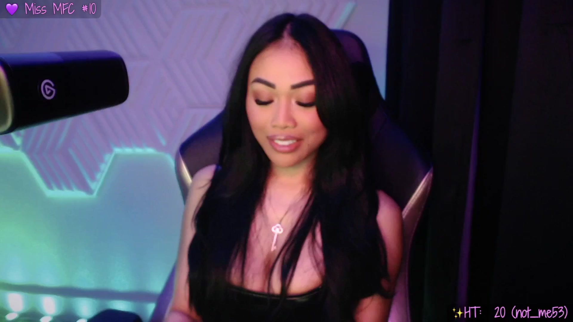 Gallery image thumbnail from SinCityVEE's myfreecams stream on, 03/09/2025, 10:15 image 3 of 20