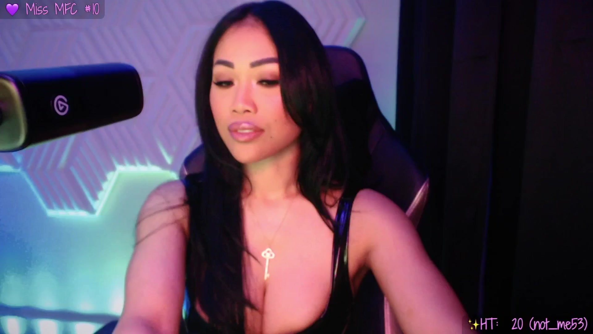 Gallery image thumbnail from SinCityVEE's myfreecams stream on, 03/09/2025, 10:15 image 2 of 20