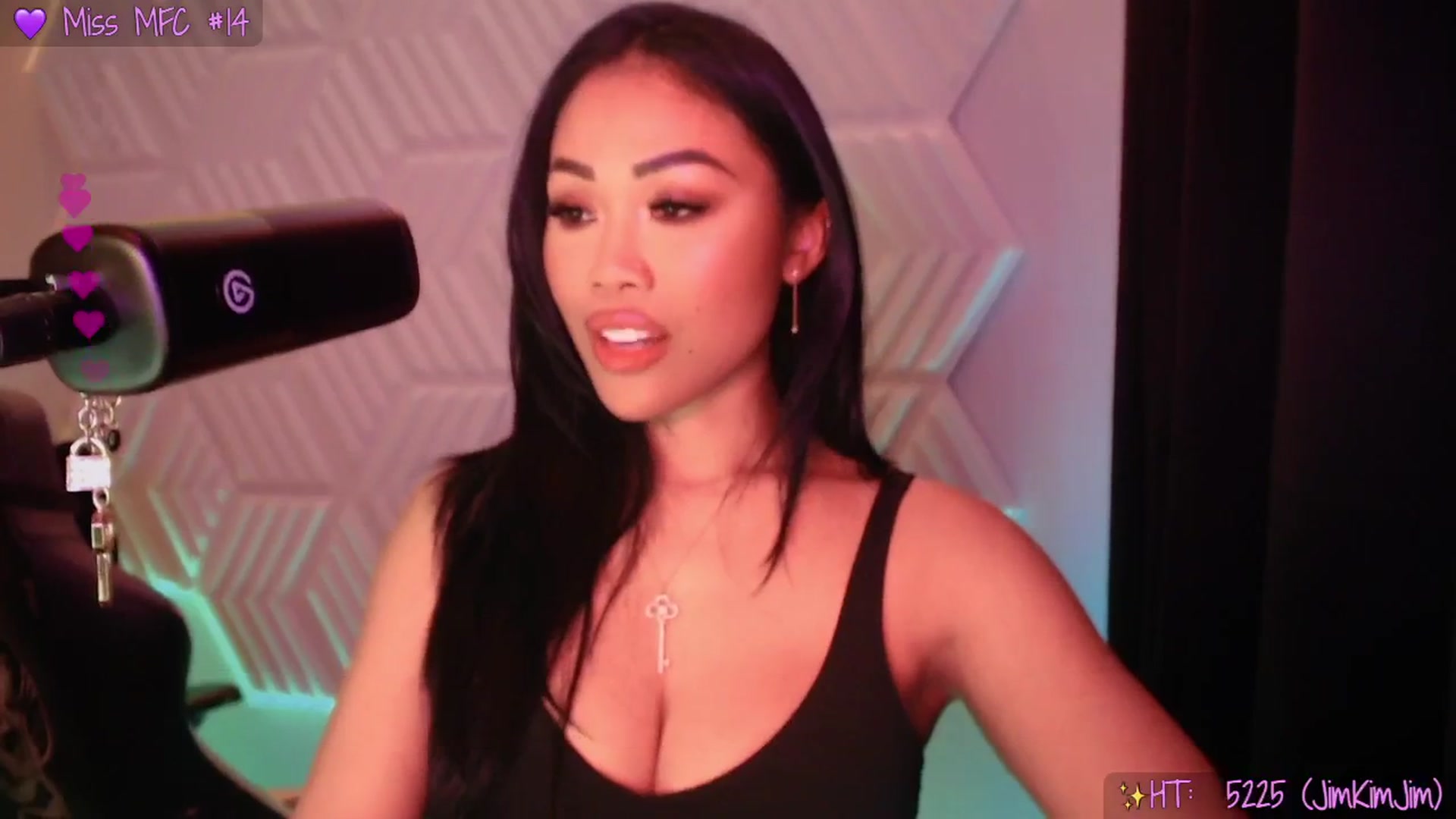 Gallery image thumbnail from SinCityVEE's myfreecams stream on, 03/15/2025, 08:06 image 17 of 20