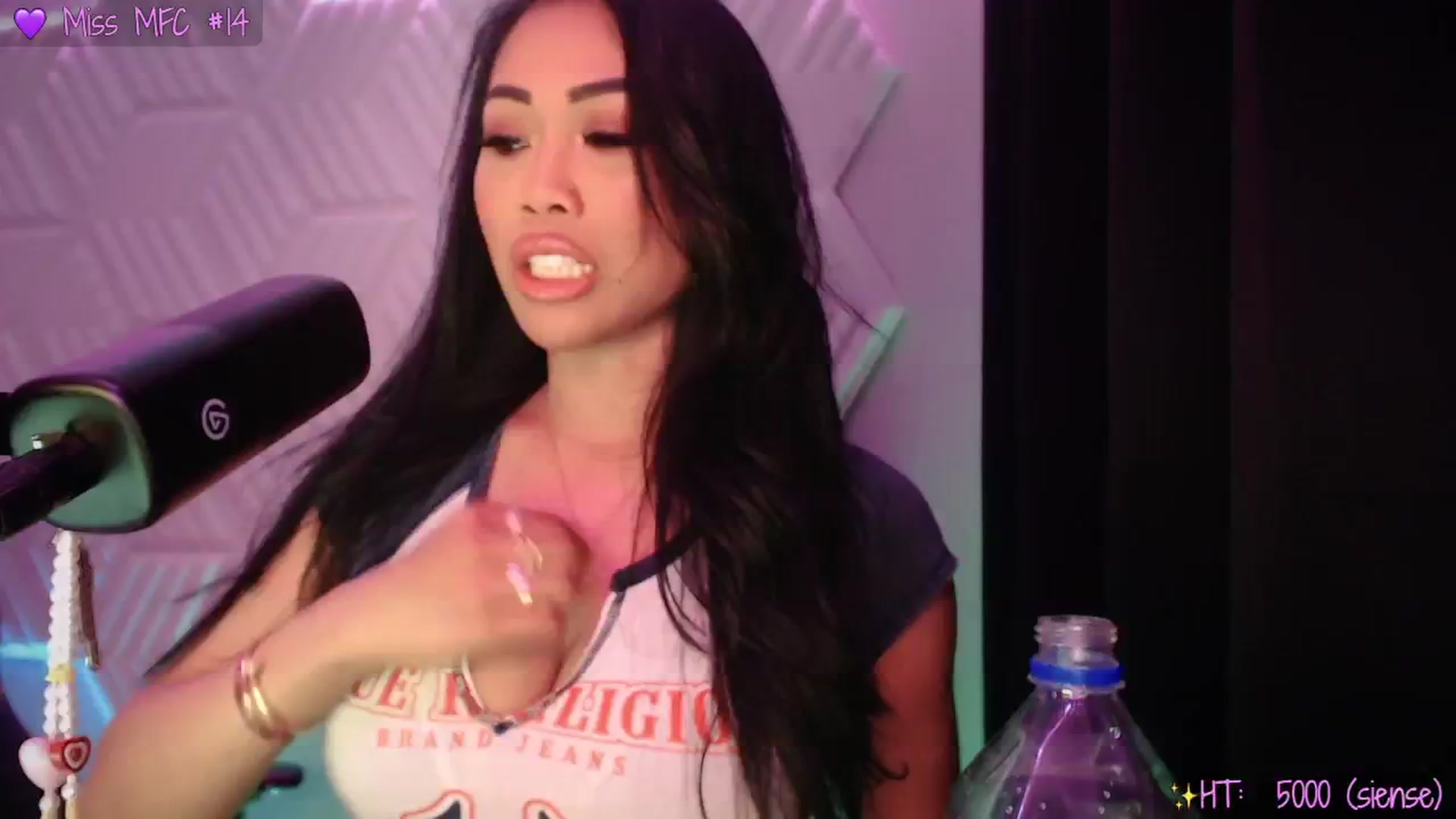 Gallery image thumbnail from SinCityVEE's myfreecams stream on, 03/22/2025, 08:41 image 10 of 20