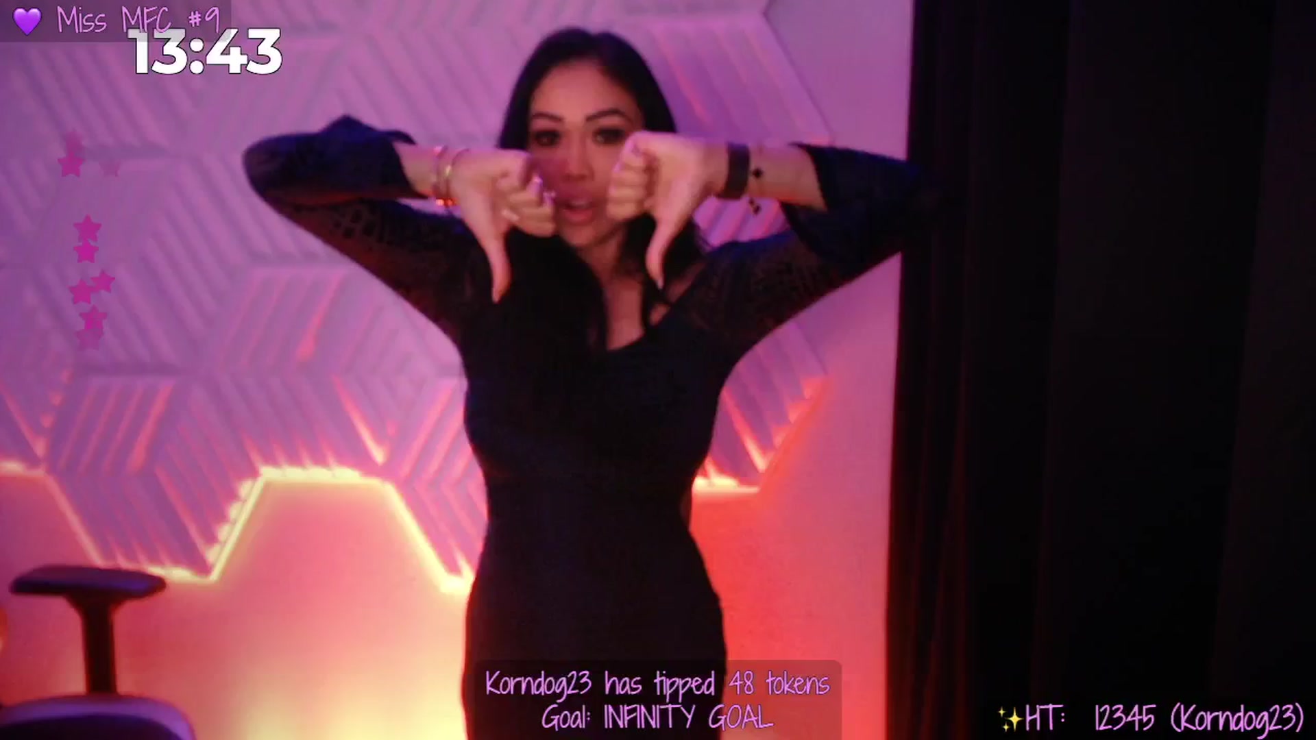 Gallery image thumbnail from SinCityVEE's myfreecams stream on, 03/28/2025, 09:43 image 16 of 20