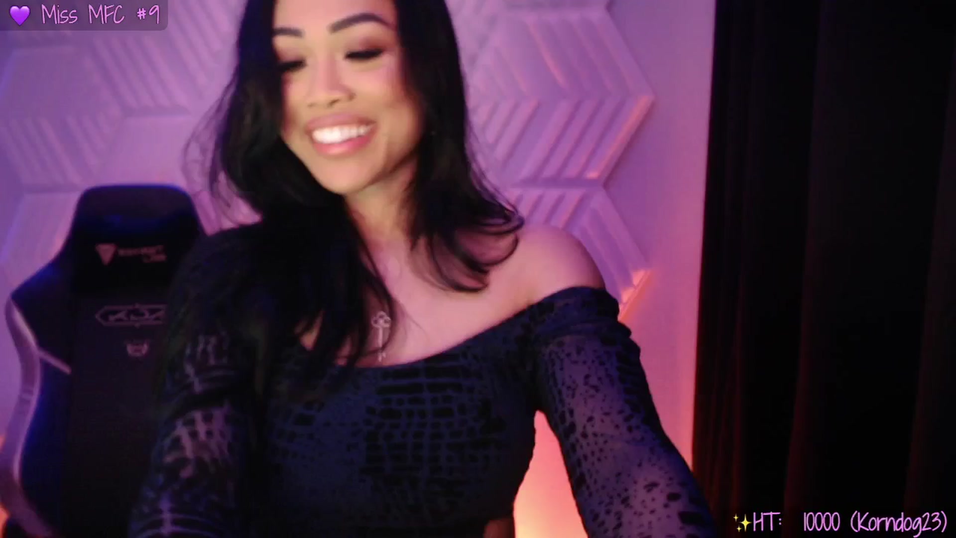 Gallery image thumbnail from SinCityVEE's myfreecams stream on, 03/28/2025, 09:43 image 11 of 20