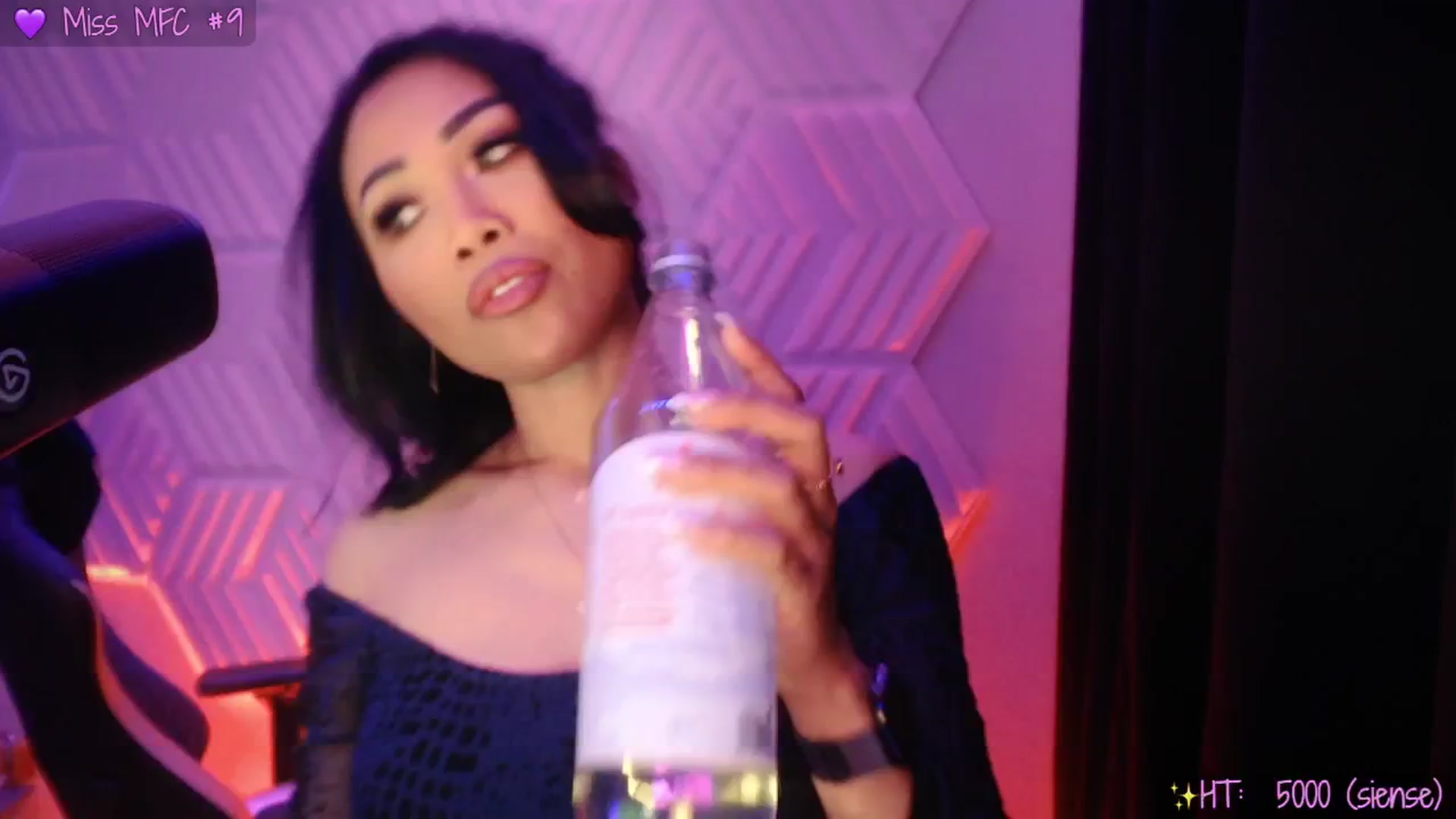 Gallery image thumbnail from SinCityVEE's myfreecams stream on, 03/28/2025, 09:43 image 4 of 20