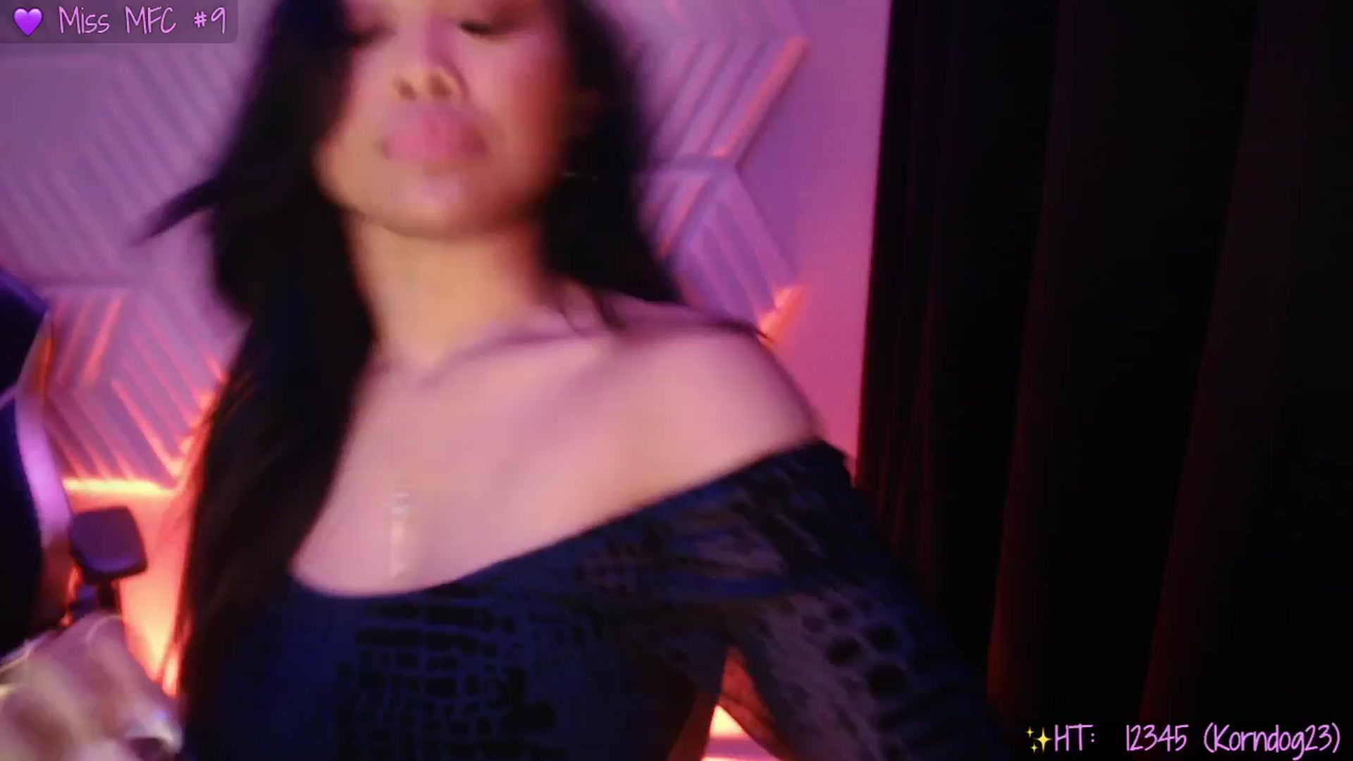Gallery image thumbnail from SinCityVEE's myfreecams stream on, 03/28/2025, 10:48 image 16 of 20