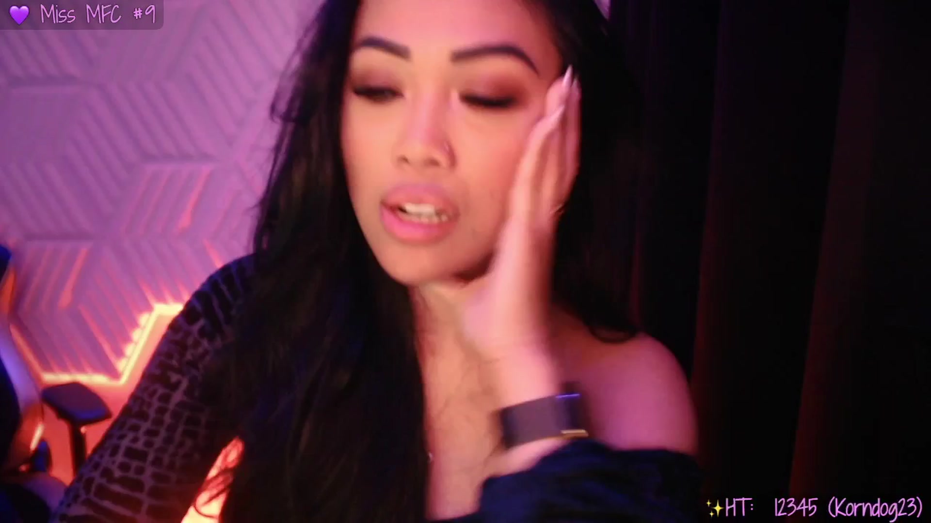 Gallery image thumbnail from SinCityVEE's myfreecams stream on, 03/28/2025, 10:48 image 14 of 20