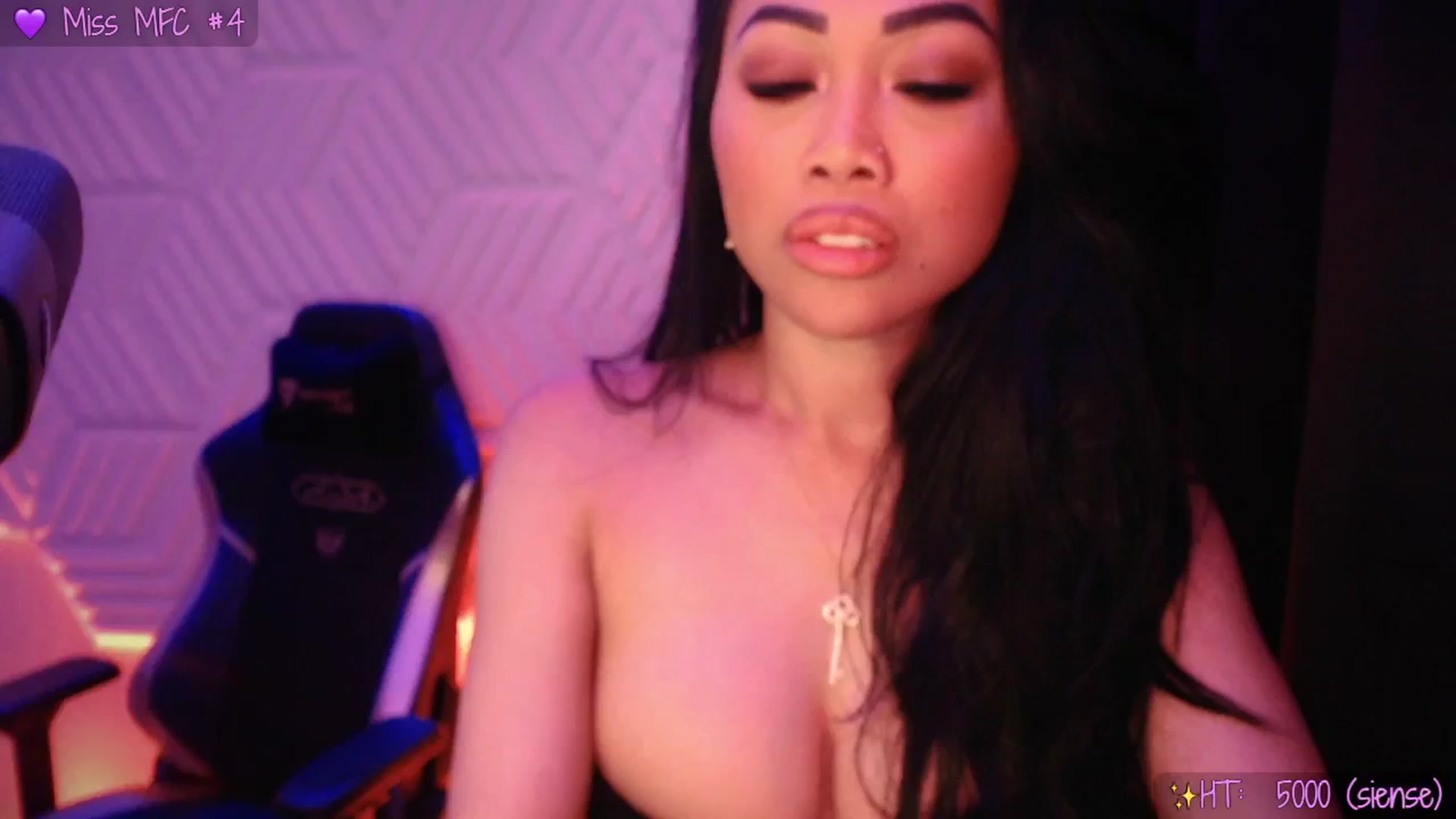 Gallery image thumbnail from SinCityVEE's myfreecams stream on, 04/04/2025, 08:47 image 14 of 20