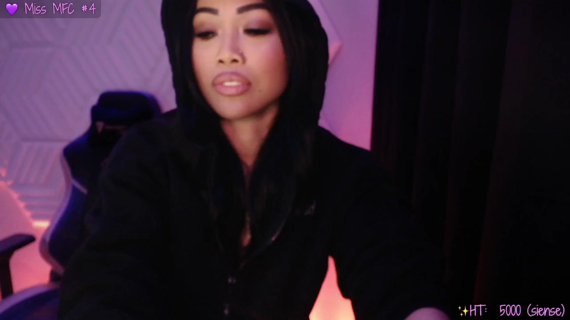 Gallery image thumbnail from SinCityVEE's myfreecams stream on, 04/04/2025, 08:47 image 10 of 20