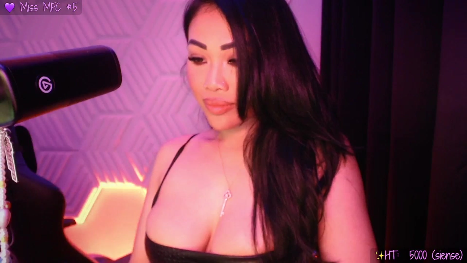 Gallery image thumbnail from SinCityVEE's myfreecams stream on, 04/09/2025, 07:49 image 11 of 20
