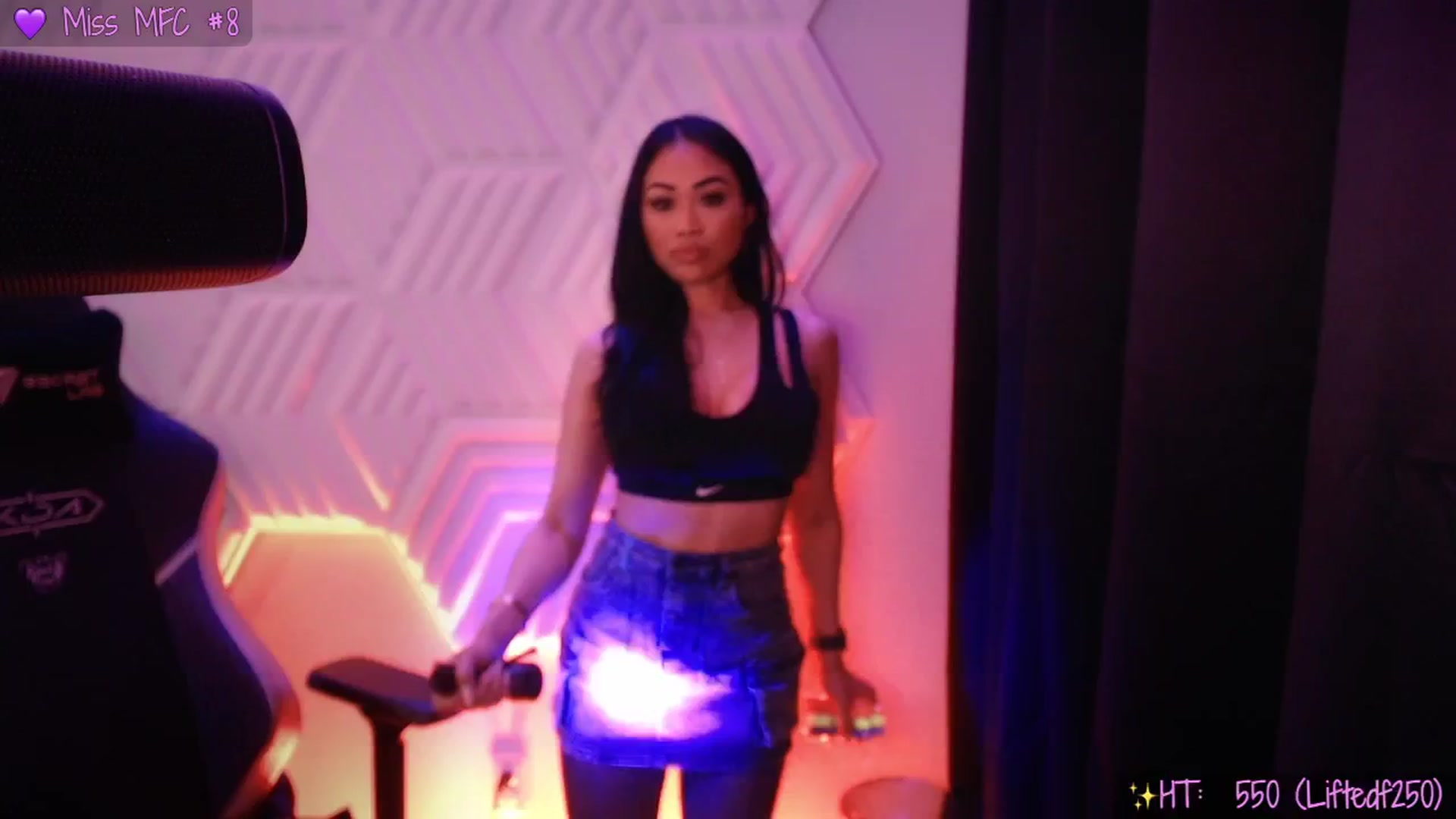 Gallery image thumbnail from SinCityVEE's myfreecams stream on, 04/11/2025, 09:50 image 4 of 20