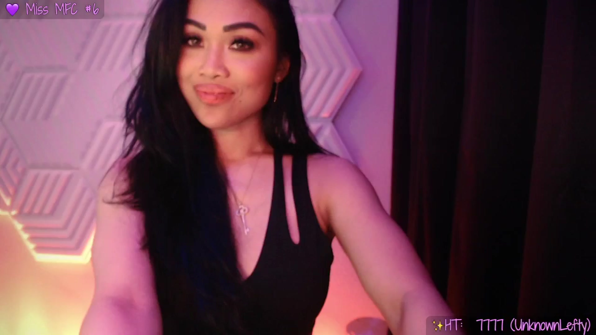 Gallery image thumbnail from SinCityVEE's myfreecams stream on, 04/11/2025, 15:08 image 7 of 20