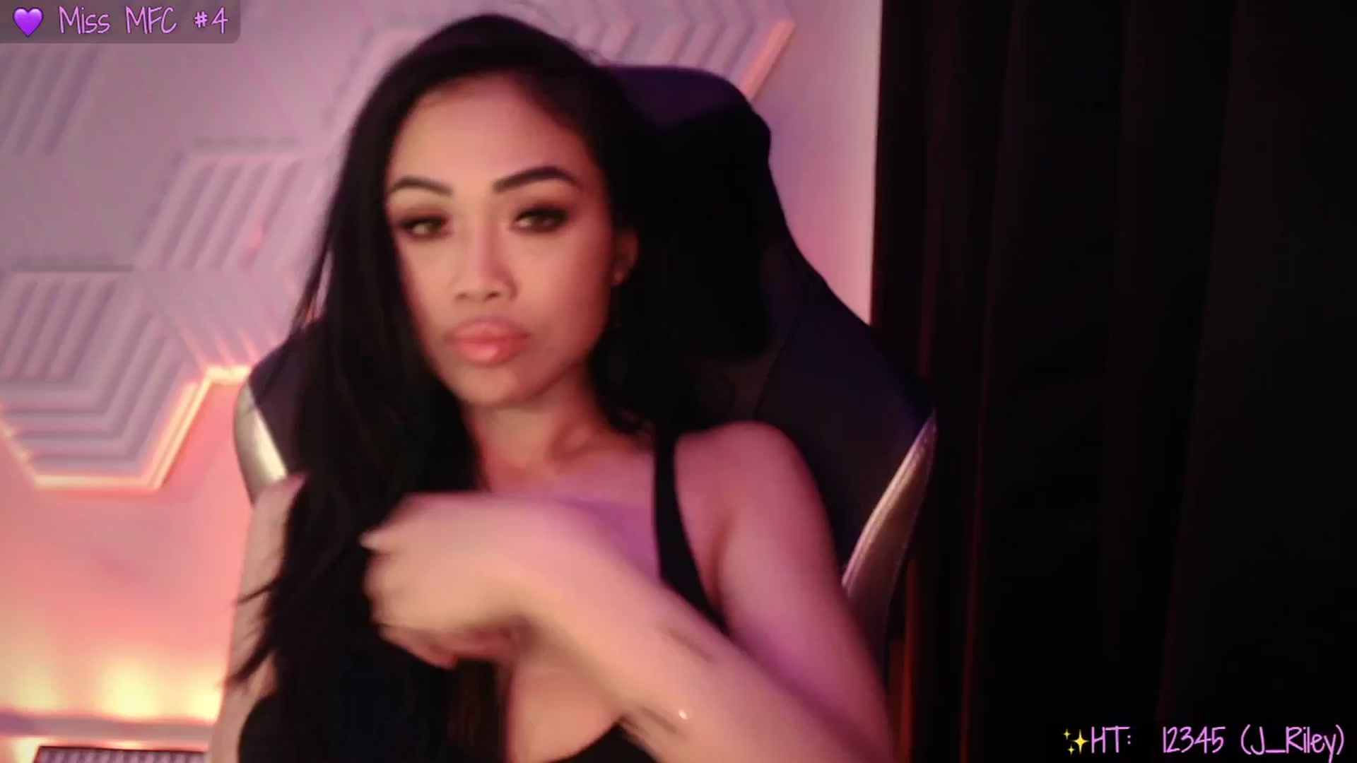 Gallery image thumbnail from SinCityVEE's myfreecams stream on, 04/11/2025, 17:00 image 20 of 20