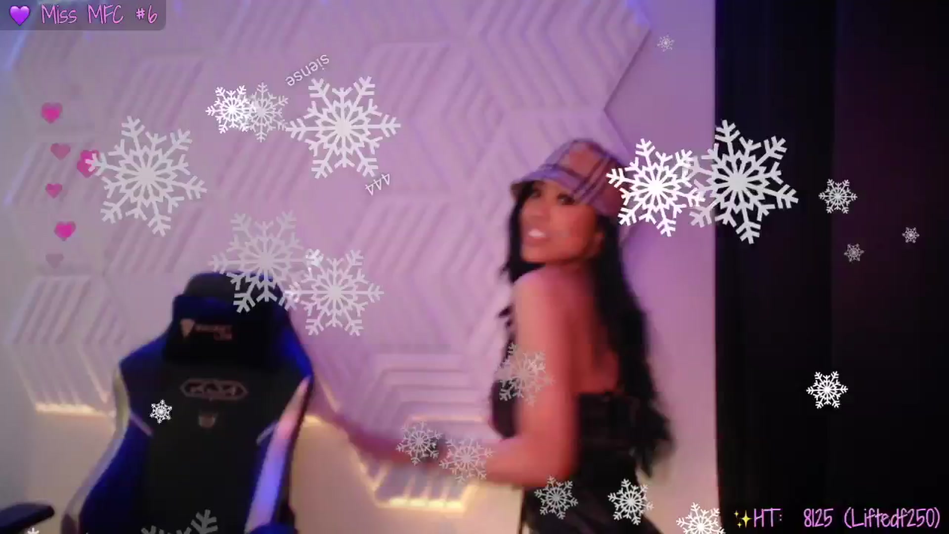 Gallery image thumbnail from SinCityVEE's myfreecams stream on, 04/16/2025, 08:34 image 15 of 20