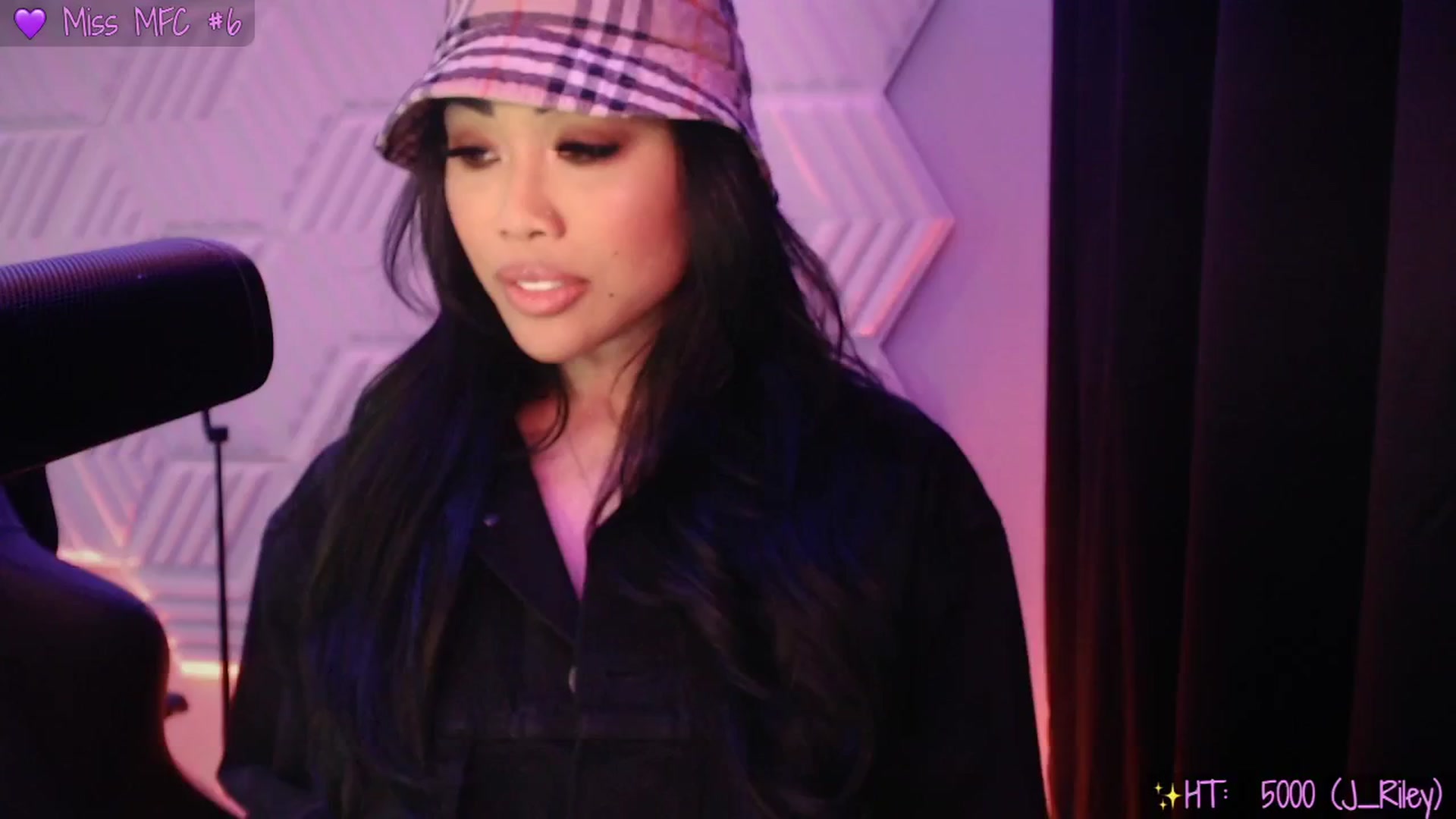 Gallery image thumbnail from SinCityVEE's myfreecams stream on, 04/18/2025, 06:18 image 17 of 20