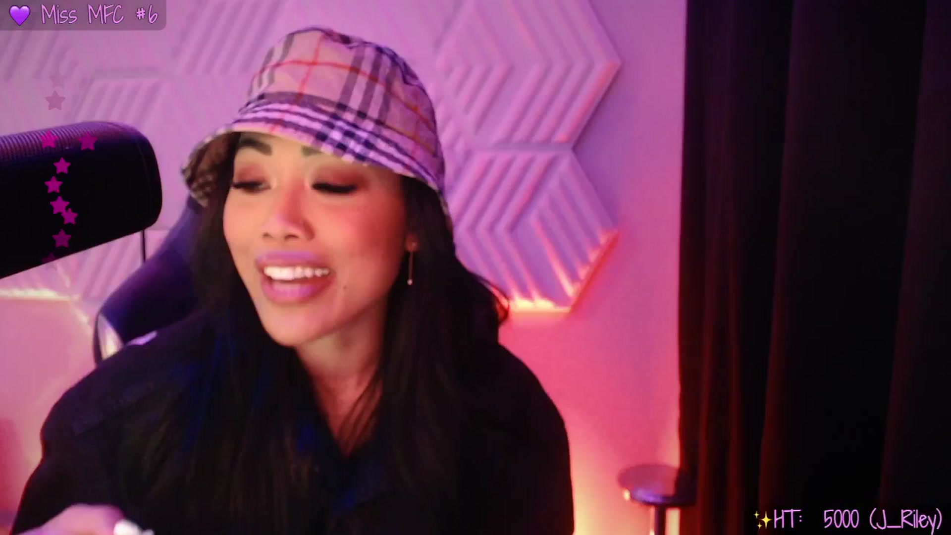 Gallery image thumbnail from SinCityVEE's myfreecams stream on, 04/18/2025, 06:18 image 12 of 20