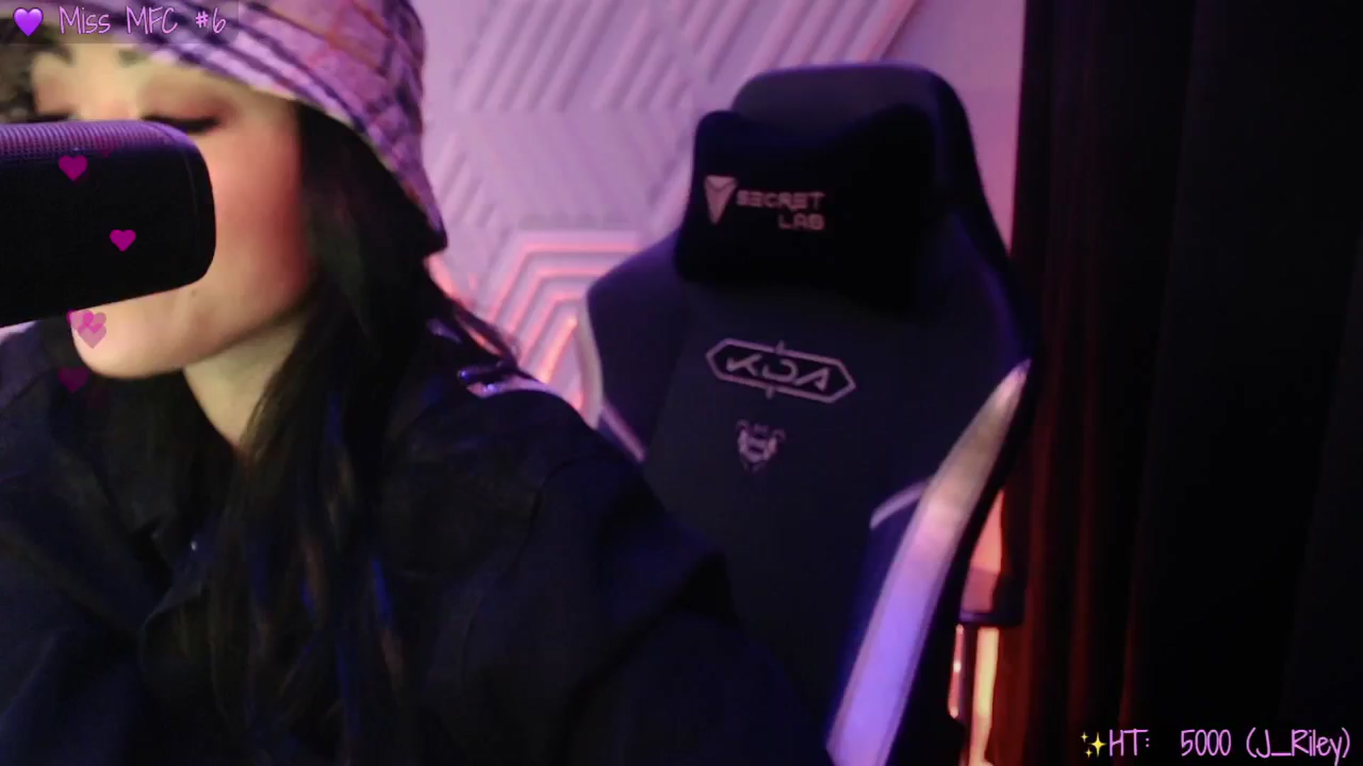 Gallery image thumbnail from SinCityVEE's myfreecams stream on, 04/18/2025, 07:16 image 4 of 20