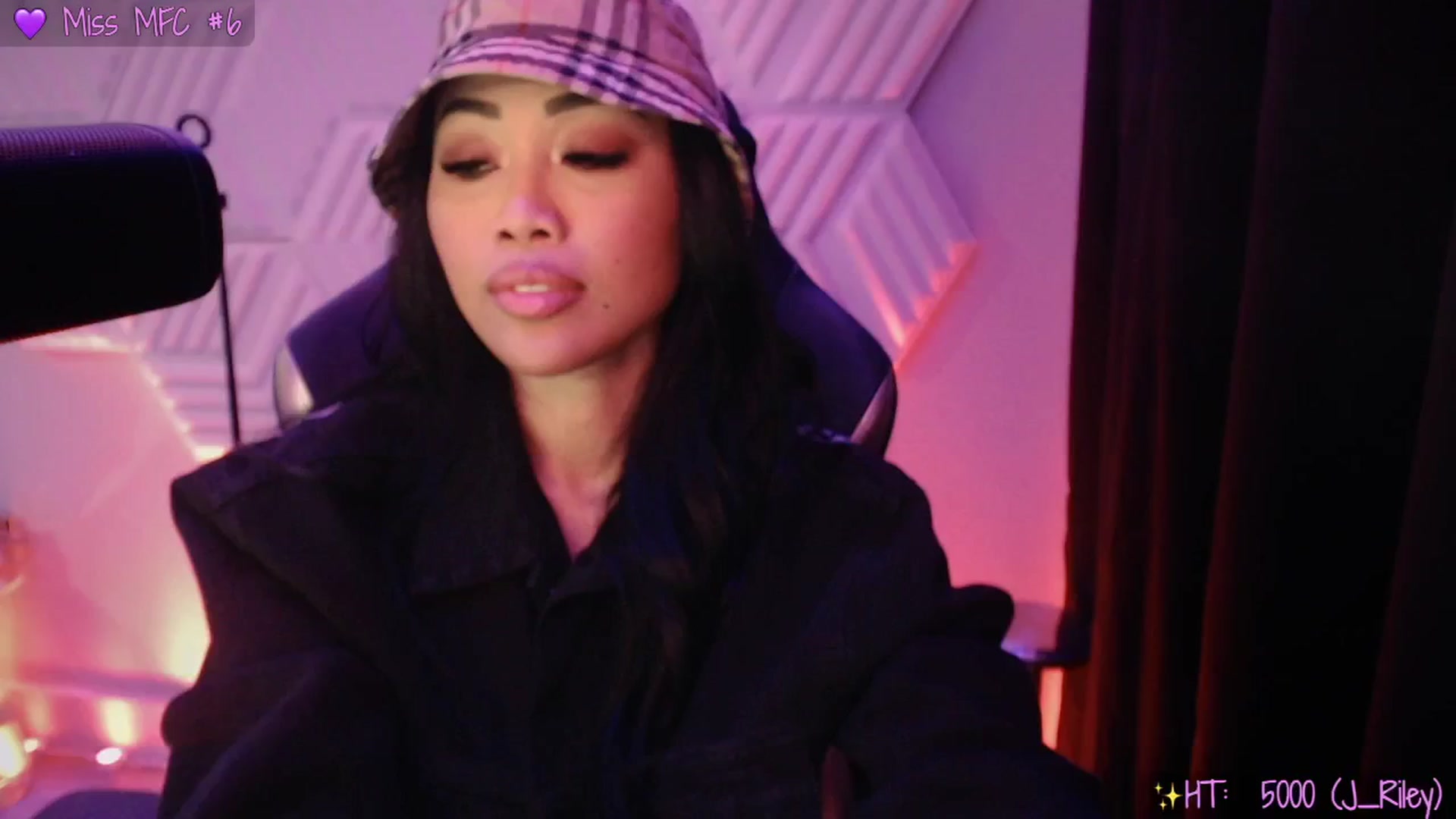 Gallery image thumbnail from SinCityVEE's myfreecams stream on, 04/18/2025, 07:16 image 1 of 20
