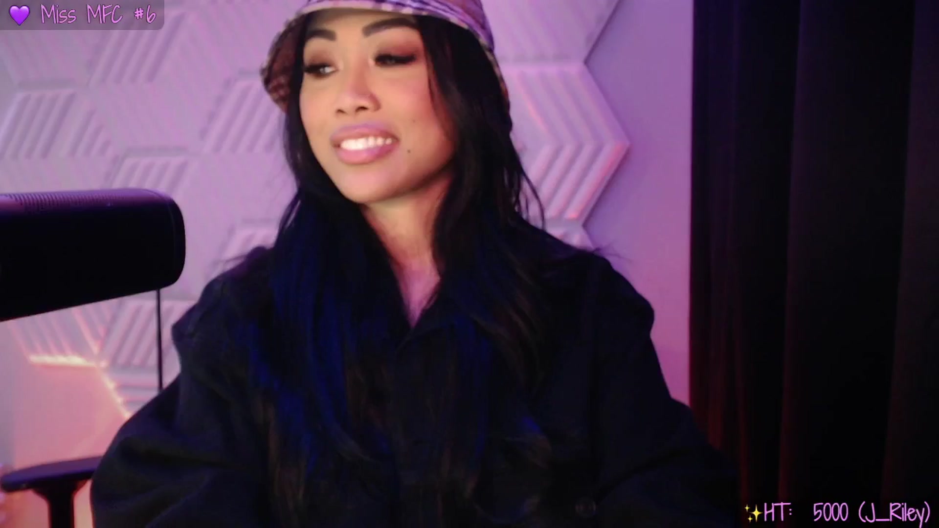 Gallery image thumbnail from SinCityVEE's myfreecams stream on, 04/18/2025, 07:16 image 12 of 20