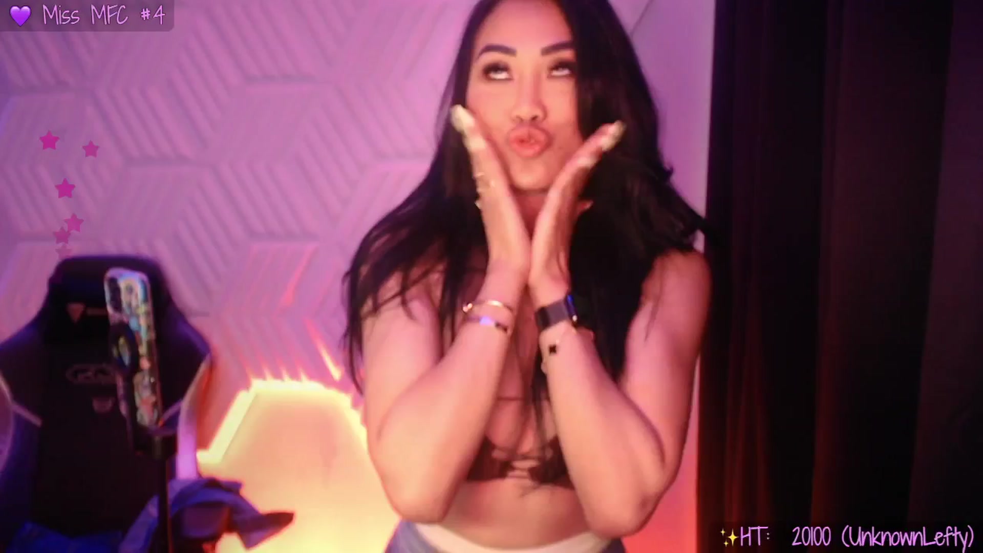 Gallery image thumbnail from SinCityVEE's myfreecams stream on, 04/20/2025, 20:04 image 19 of 20