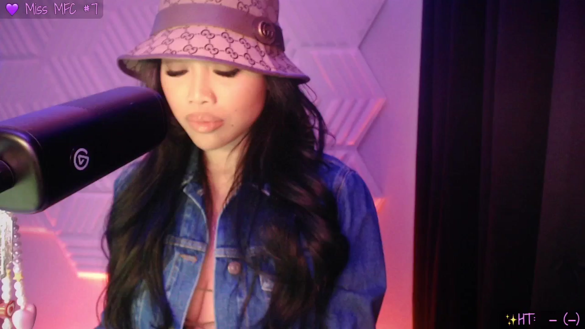 Gallery image thumbnail from SinCityVEE's myfreecams stream on, 04/20/2025, 20:04 image 1 of 20