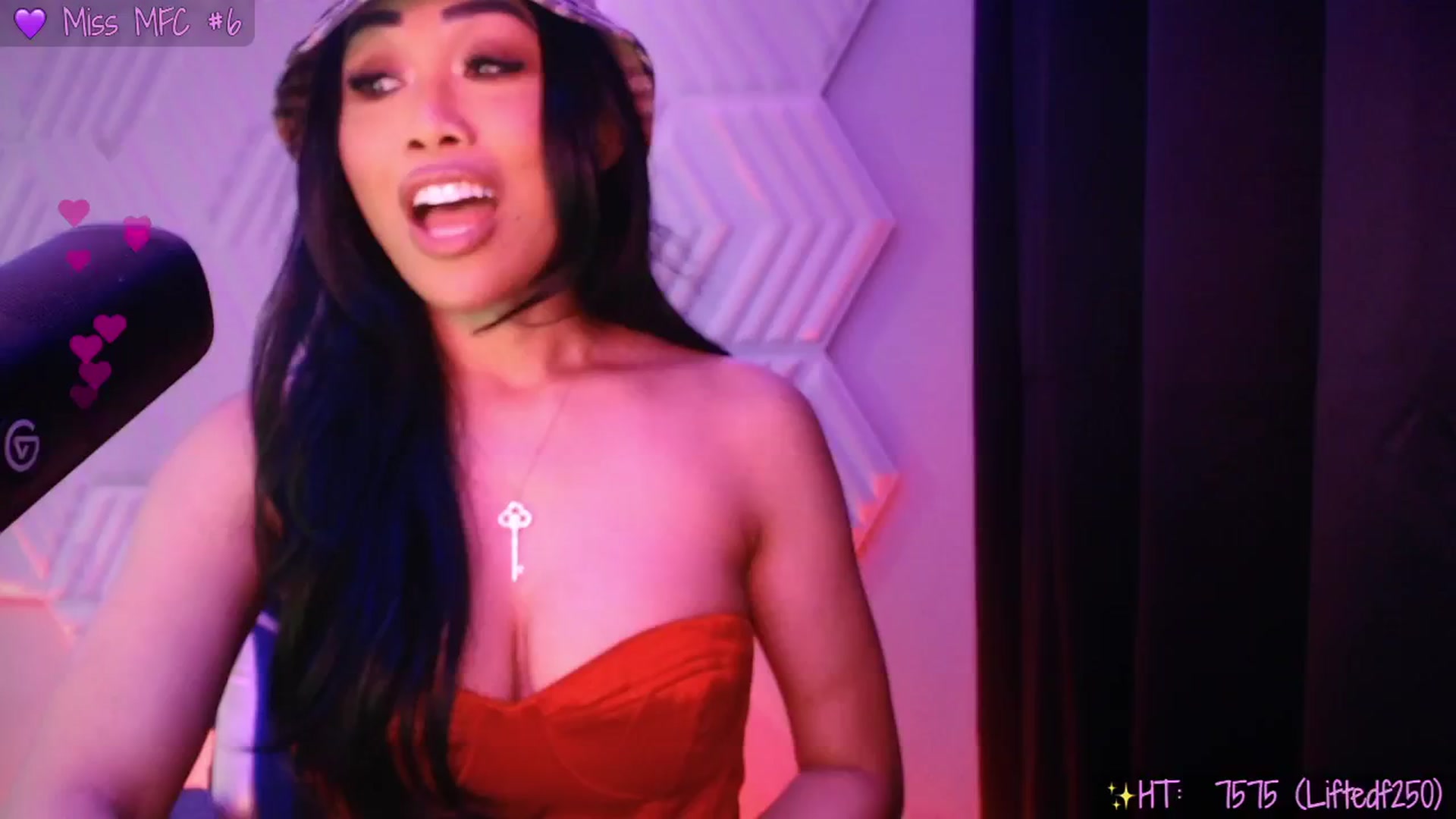 Gallery image thumbnail from SinCityVEE's myfreecams stream on, 04/23/2025, 07:20 image 3 of 20