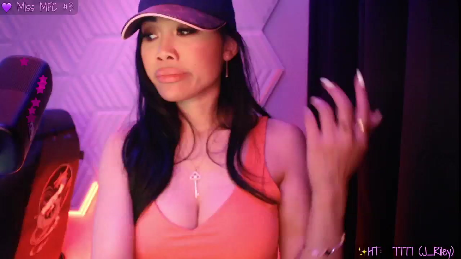 Gallery image thumbnail from SinCityVEE's myfreecams stream on, 04/24/2025, 14:41 image 9 of 20