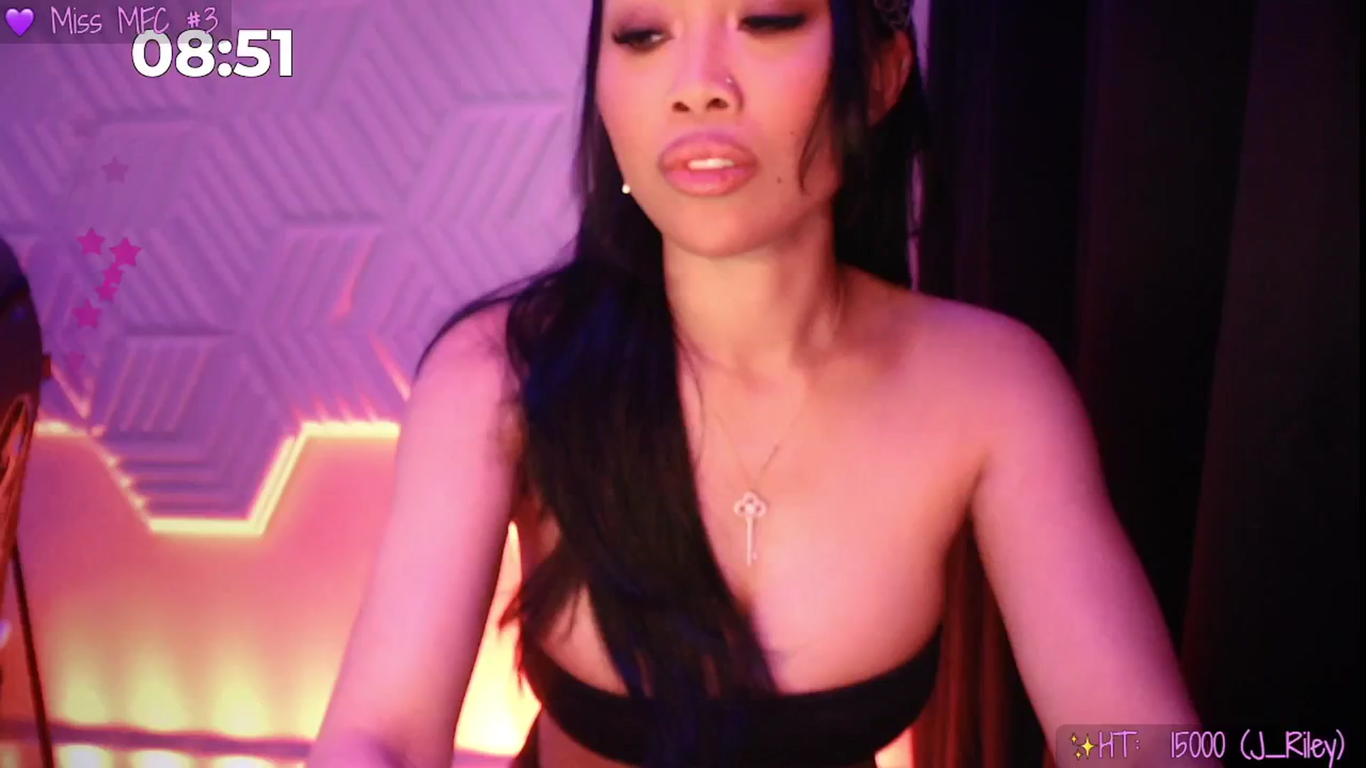 Gallery image thumbnail from SinCityVEE's myfreecams stream on, 04/26/2025, 09:15 image 14 of 20