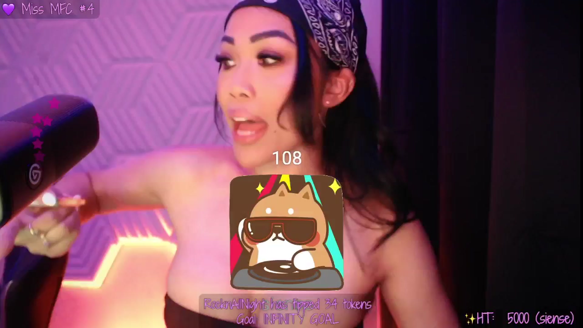 Gallery image thumbnail from SinCityVEE's myfreecams stream on, 04/26/2025, 09:15 image 5 of 20