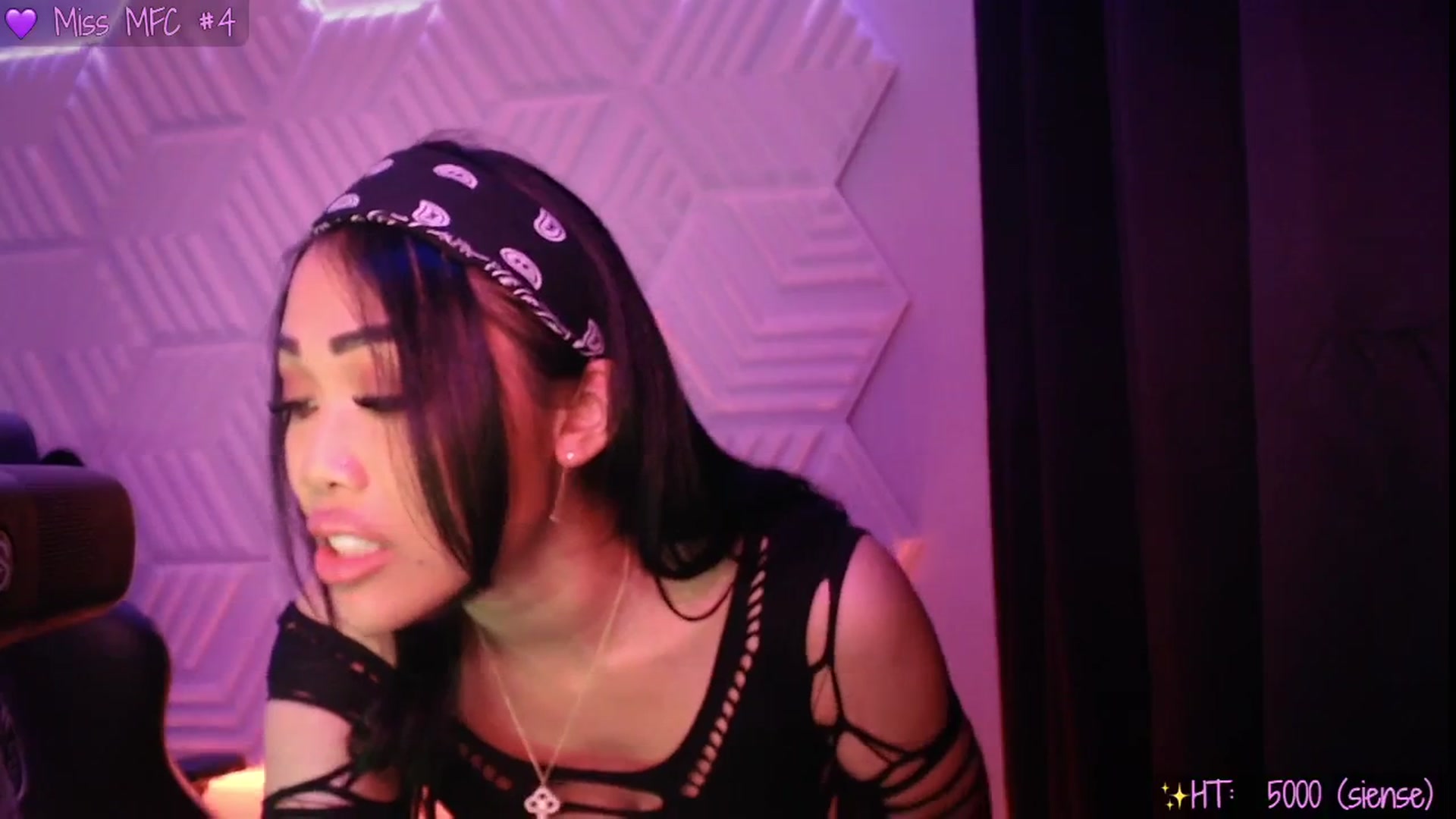 Gallery image thumbnail from SinCityVEE's myfreecams stream on, 04/30/2025, 05:33 image 13 of 20