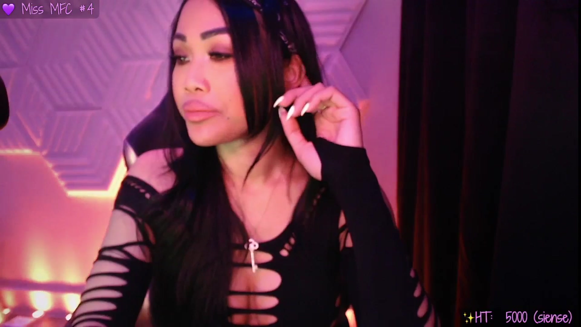 Gallery image thumbnail from SinCityVEE's myfreecams stream on, 04/30/2025, 05:33 image 9 of 20