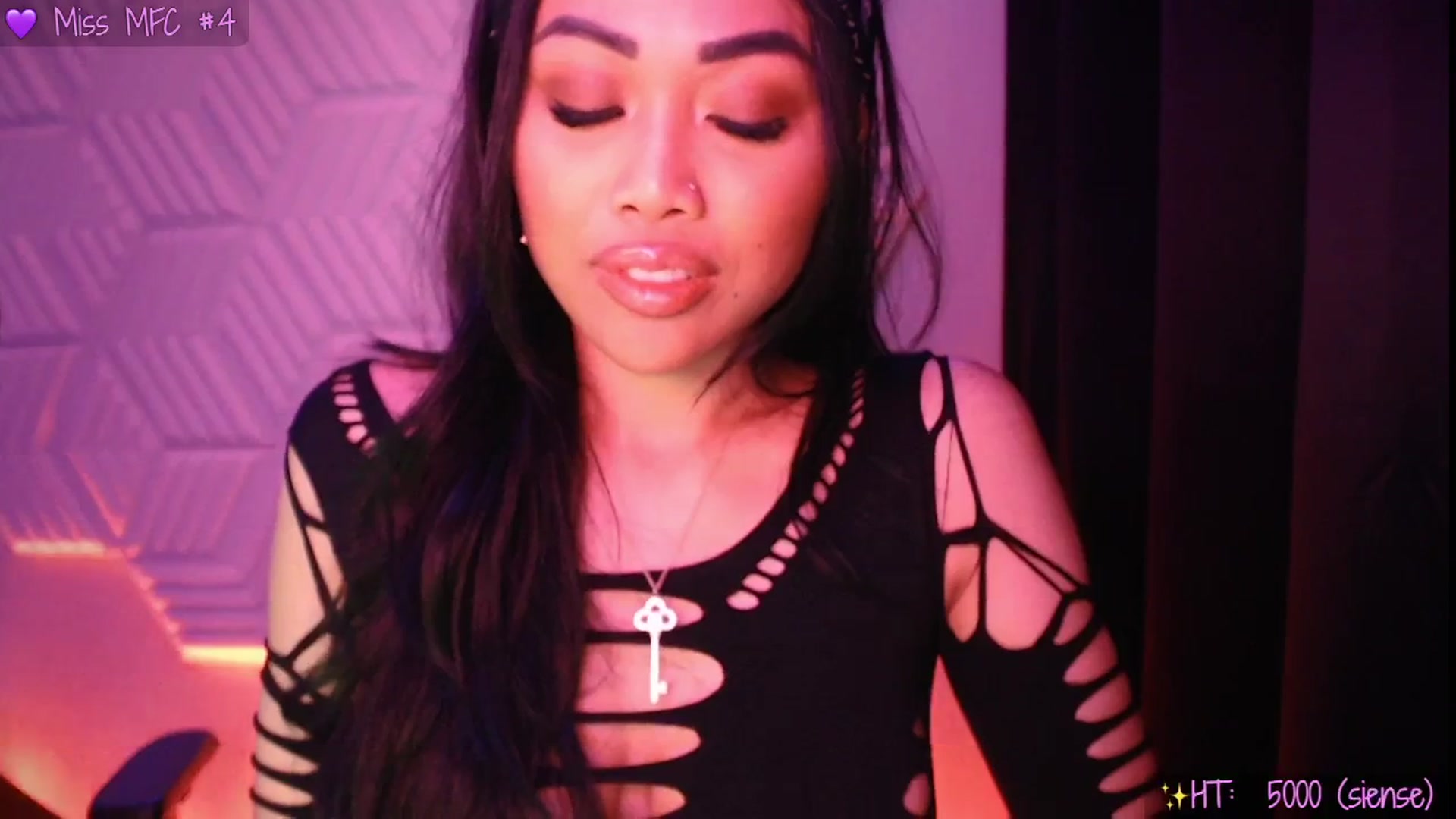 Gallery image thumbnail from SinCityVEE's myfreecams stream on, 04/30/2025, 05:33 image 19 of 20