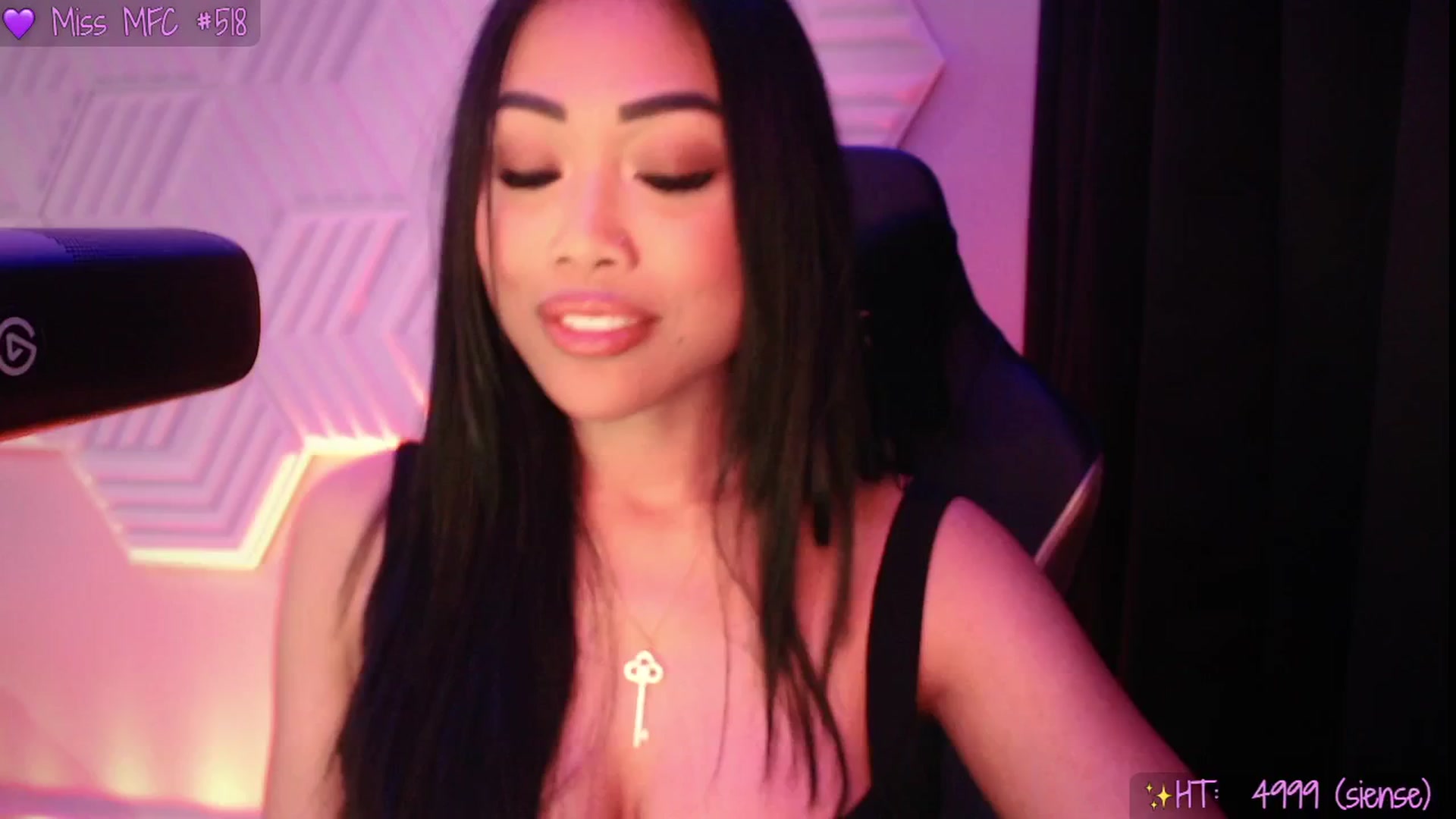 Gallery image thumbnail from SinCityVEE's myfreecams stream on, 05/10/2025, 09:32 image 5 of 20