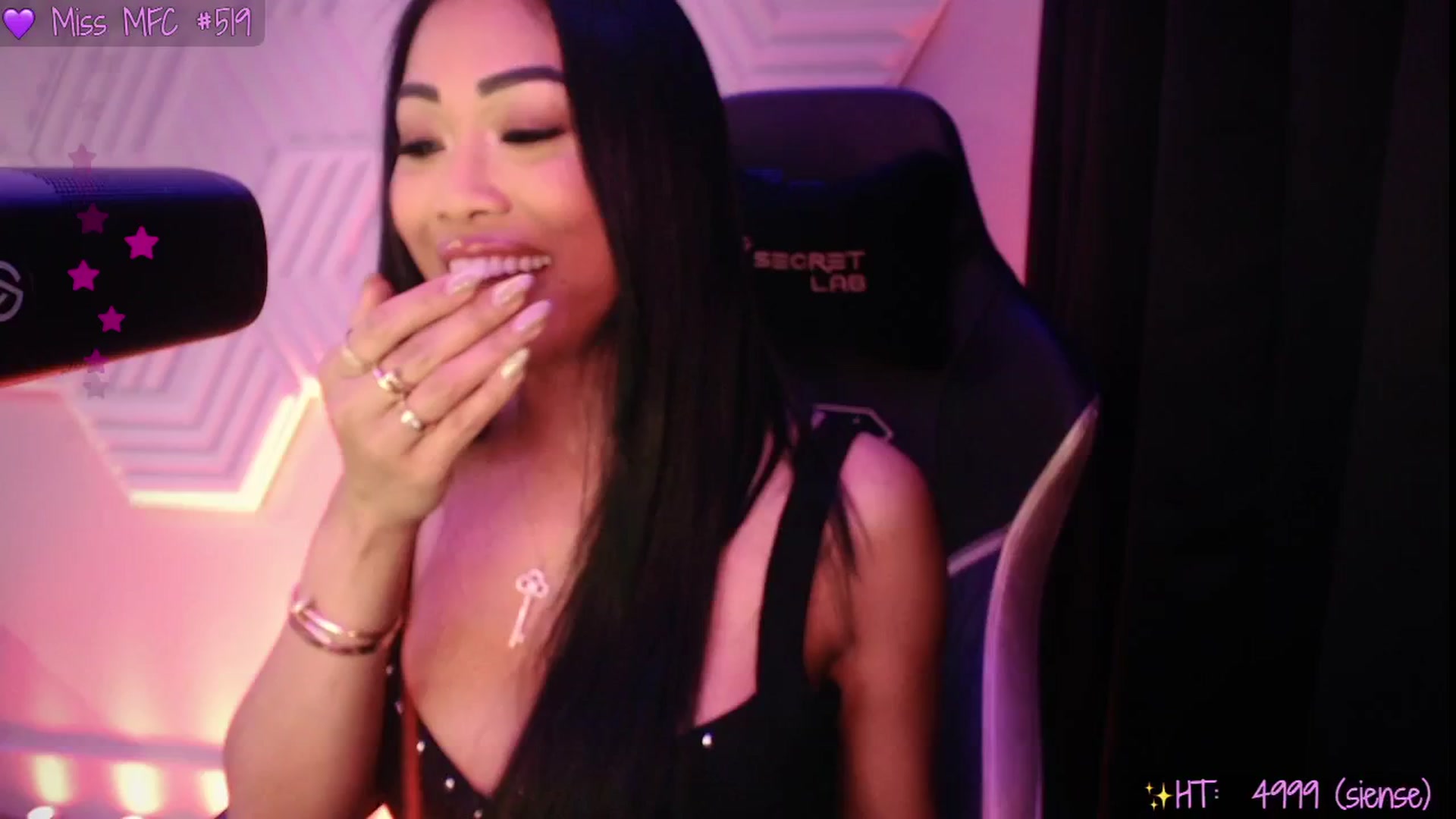 Gallery image thumbnail from SinCityVEE's myfreecams stream on, 05/10/2025, 09:32 image 4 of 20