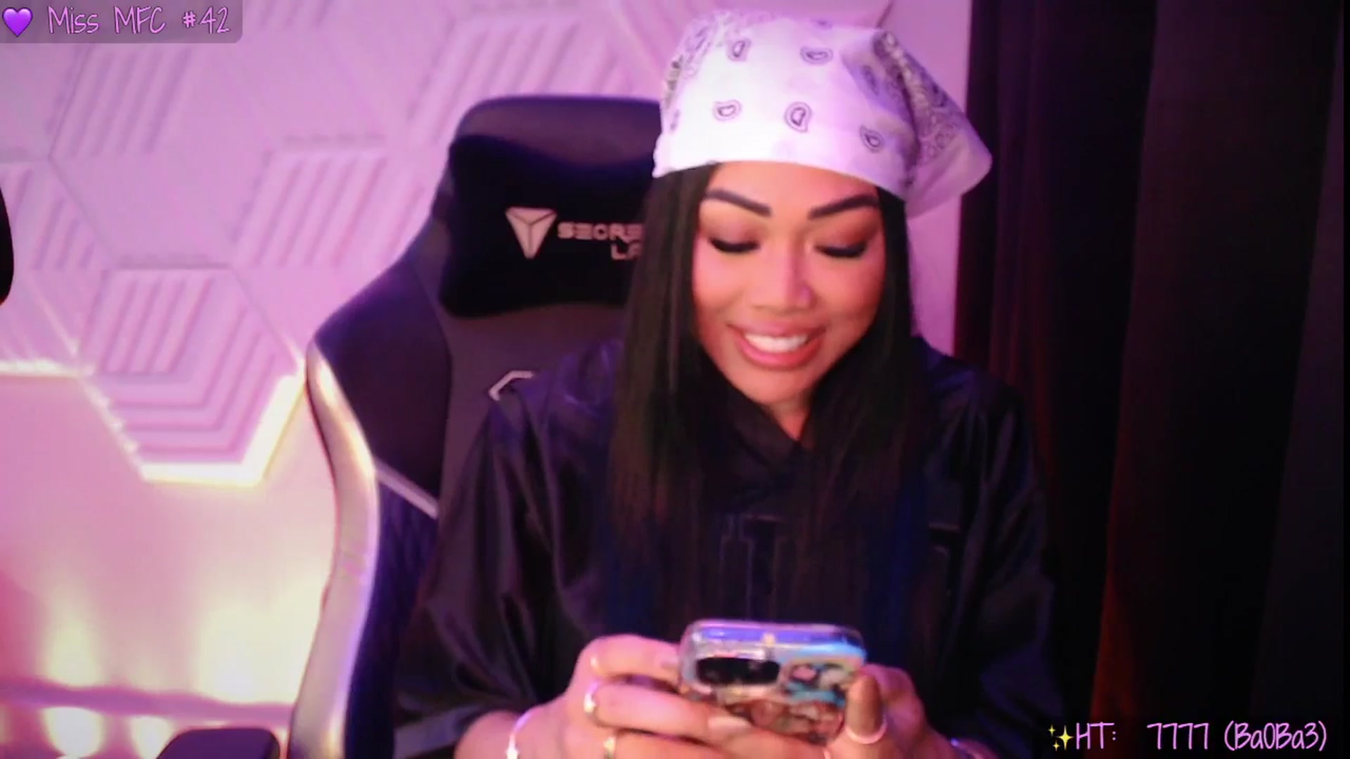 Gallery image thumbnail from SinCityVEE's myfreecams stream on, 05/18/2025, 11:24 image 9 of 20