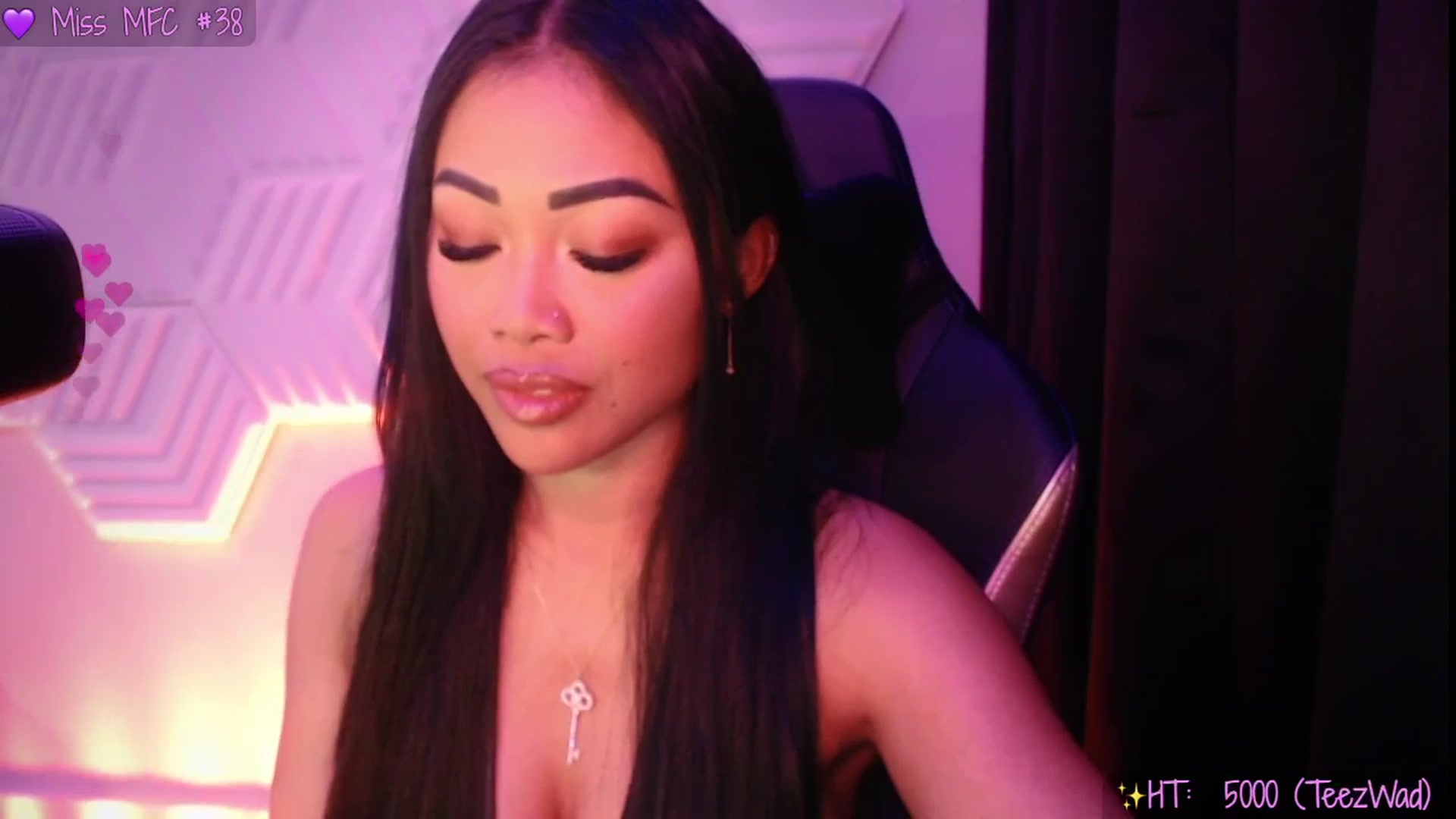 Gallery image thumbnail from SinCityVEE's myfreecams stream on, 05/25/2025, 10:35 image 3 of 20