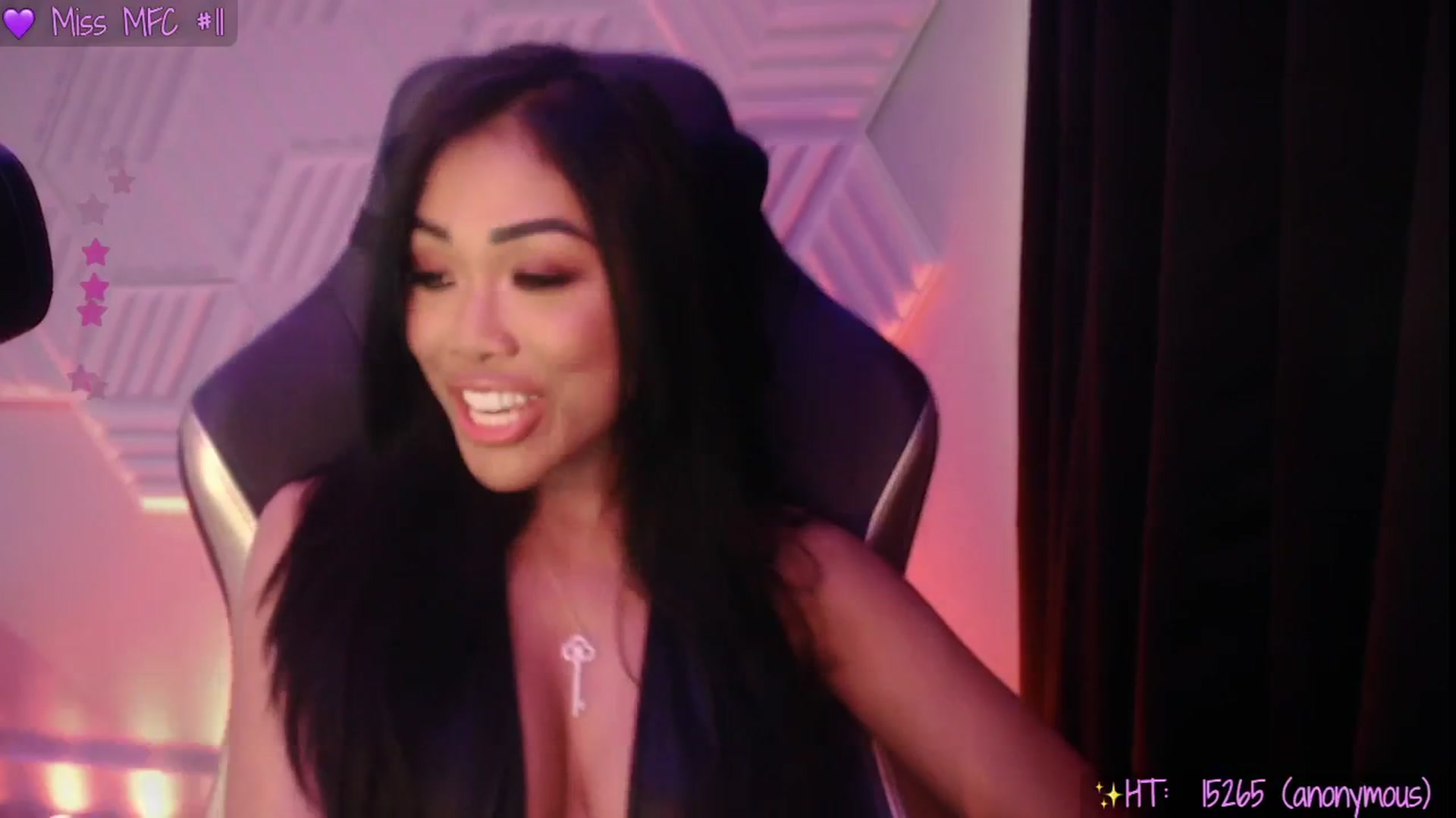 Gallery image thumbnail from SinCityVEE's myfreecams stream on, 05/25/2025, 22:09 image 16 of 20