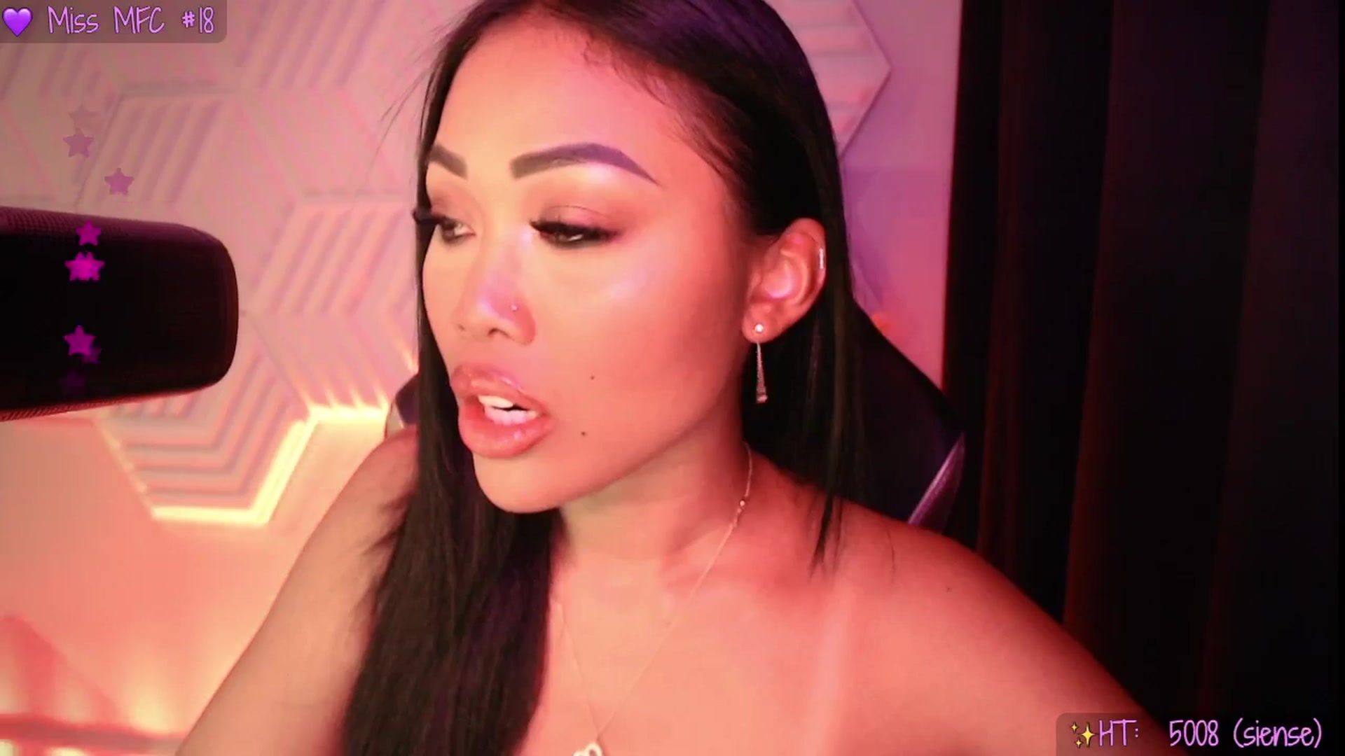 Gallery image thumbnail from SinCityVEE's myfreecams stream on, 05/31/2025, 09:38 image 12 of 20