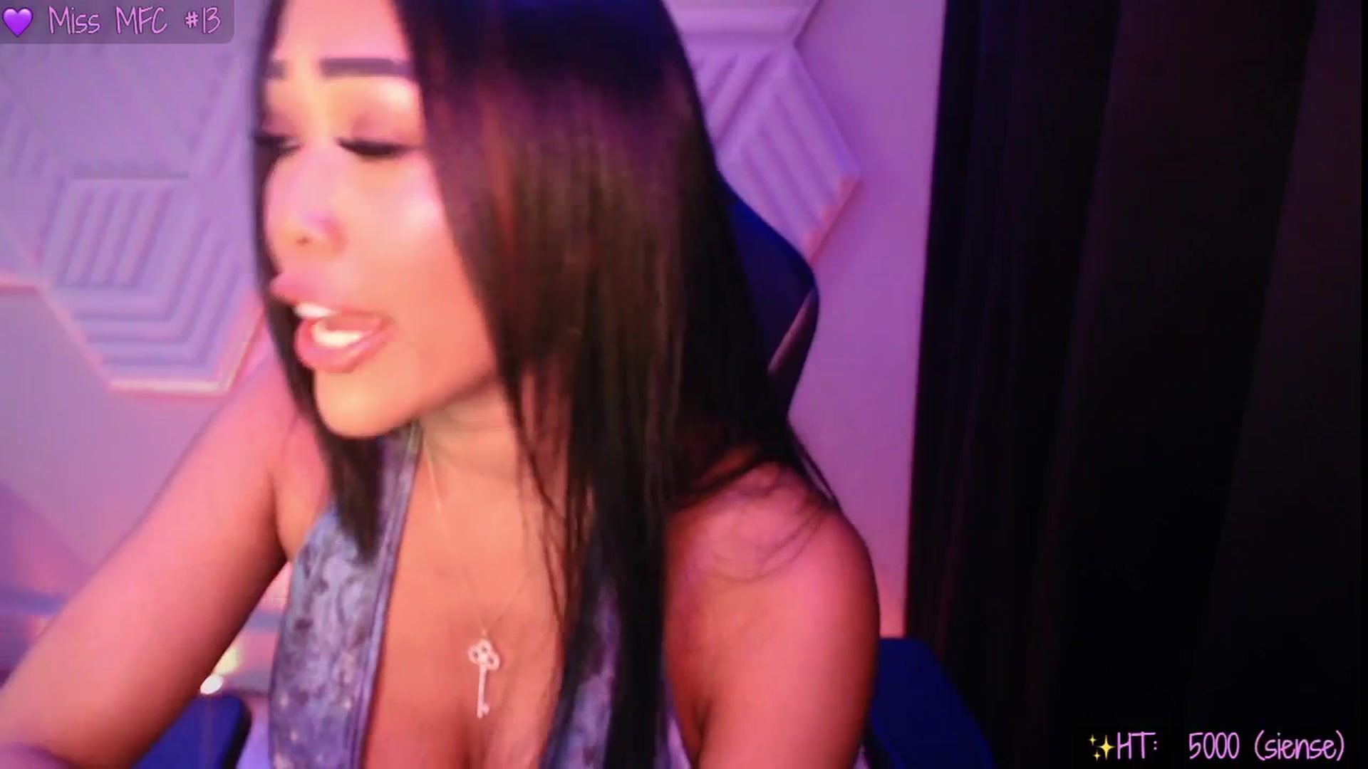 Gallery image thumbnail from SinCityVEE's myfreecams stream on, 06/05/2025, 08:52 image 8 of 20