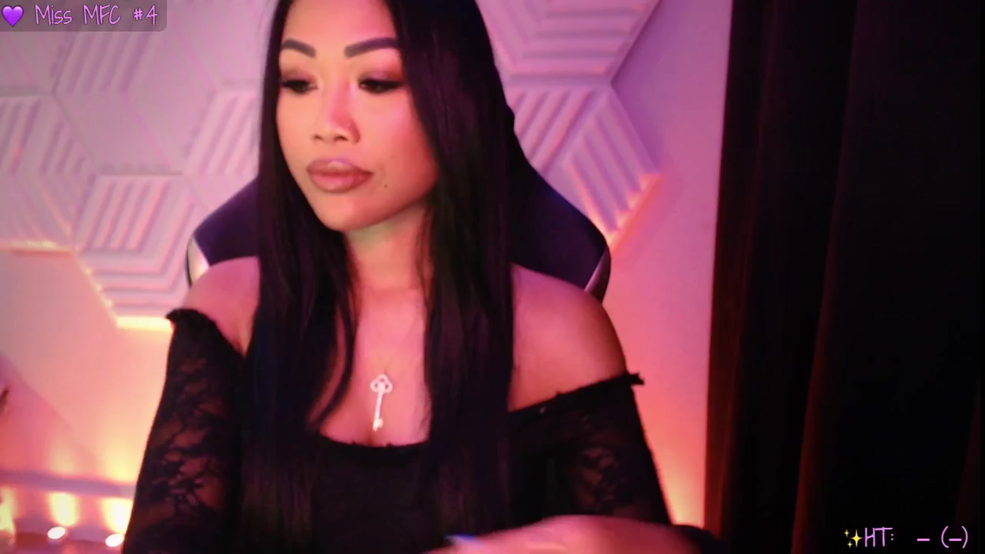Gallery image thumbnail from SinCityVEE's myfreecams stream on, 06/07/2025, 09:02 image 1 of 20