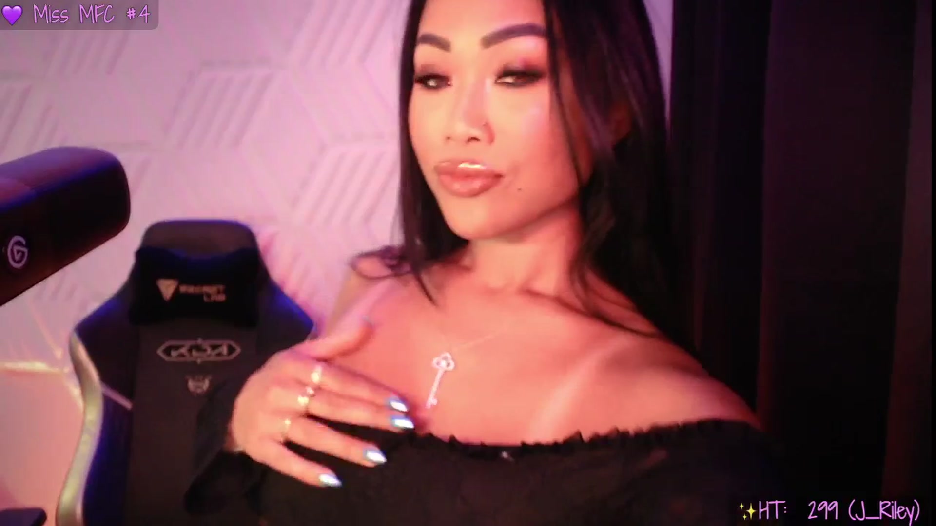 Gallery image thumbnail from SinCityVEE's myfreecams stream on, 06/07/2025, 09:02 image 4 of 20
