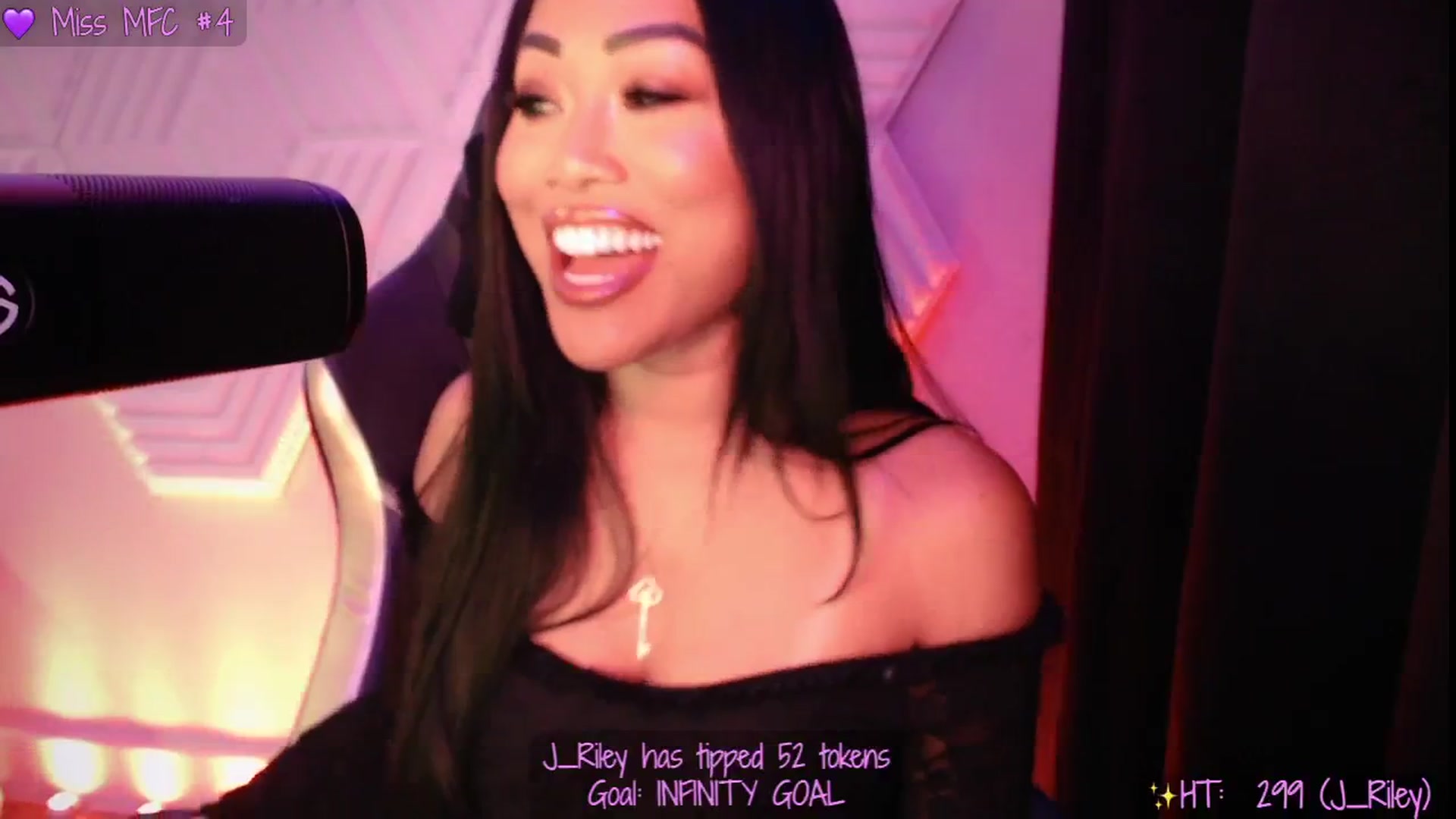 Gallery image thumbnail from SinCityVEE's myfreecams stream on, 06/07/2025, 09:02 image 2 of 20