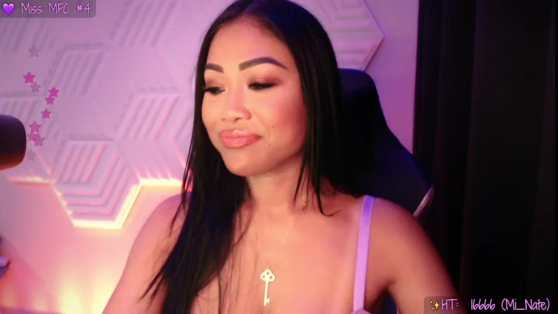 Gallery image thumbnail from SinCityVEE's myfreecams stream on, 06/08/2025, 08:18 image 9 of 20