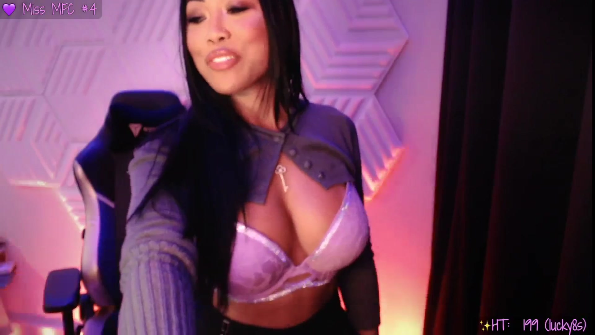 Gallery image thumbnail from SinCityVEE's myfreecams stream on, 06/08/2025, 08:18 image 4 of 20