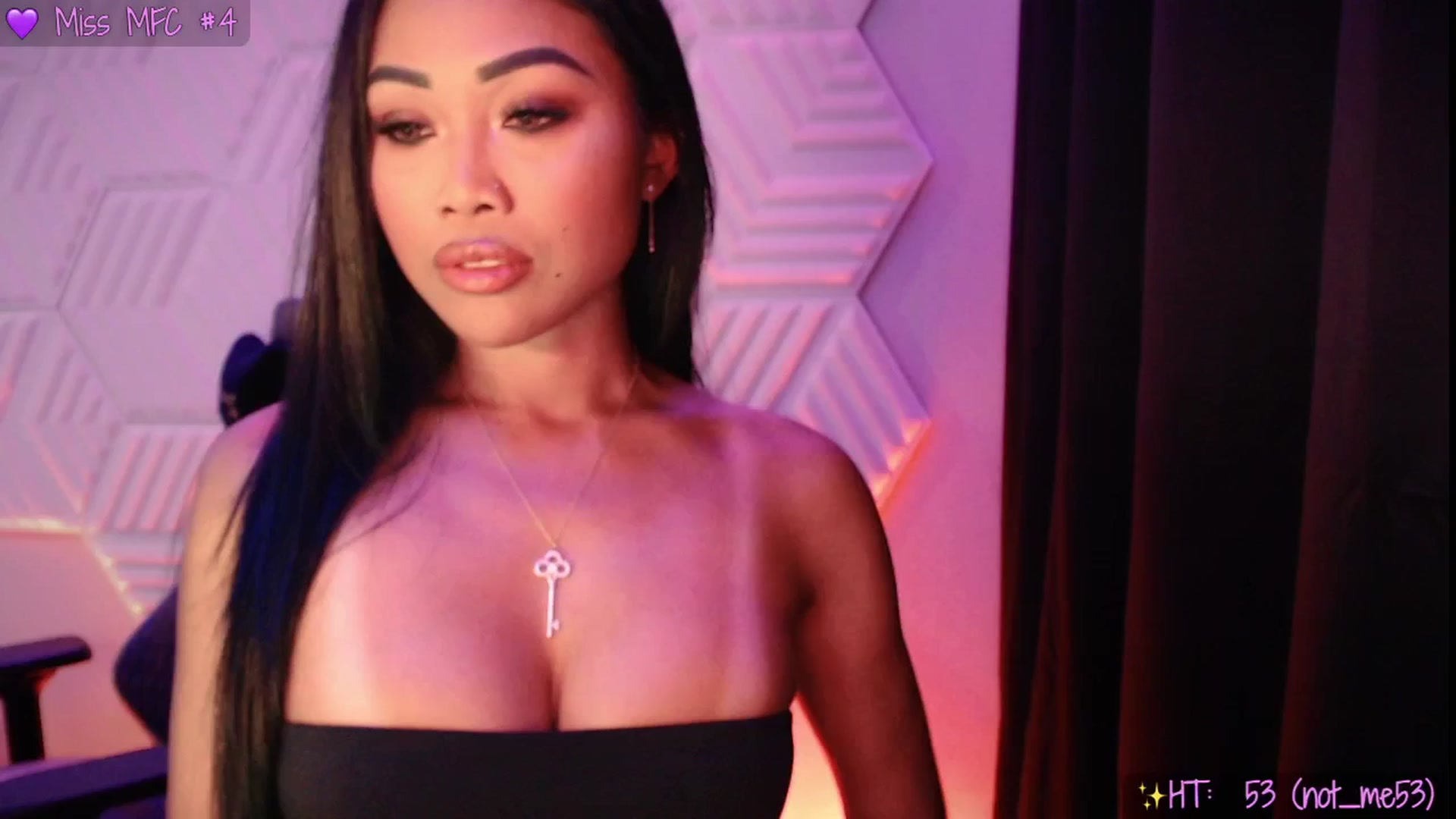 Gallery image thumbnail from SinCityVEE's myfreecams stream on, 06/10/2025, 10:31 image 4 of 20