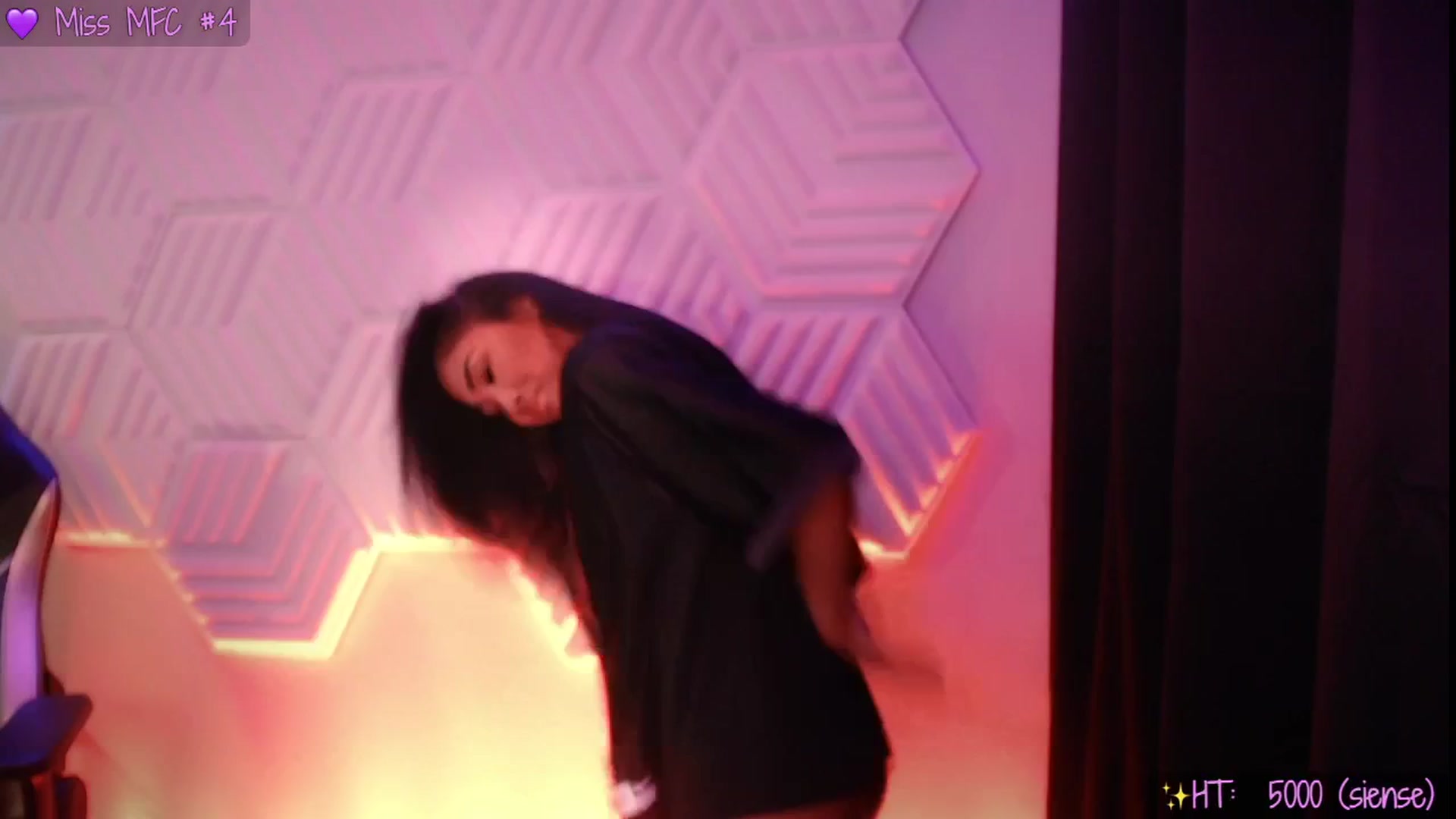 Gallery image thumbnail from SinCityVEE's myfreecams stream on, 06/12/2025, 11:33 image 19 of 20