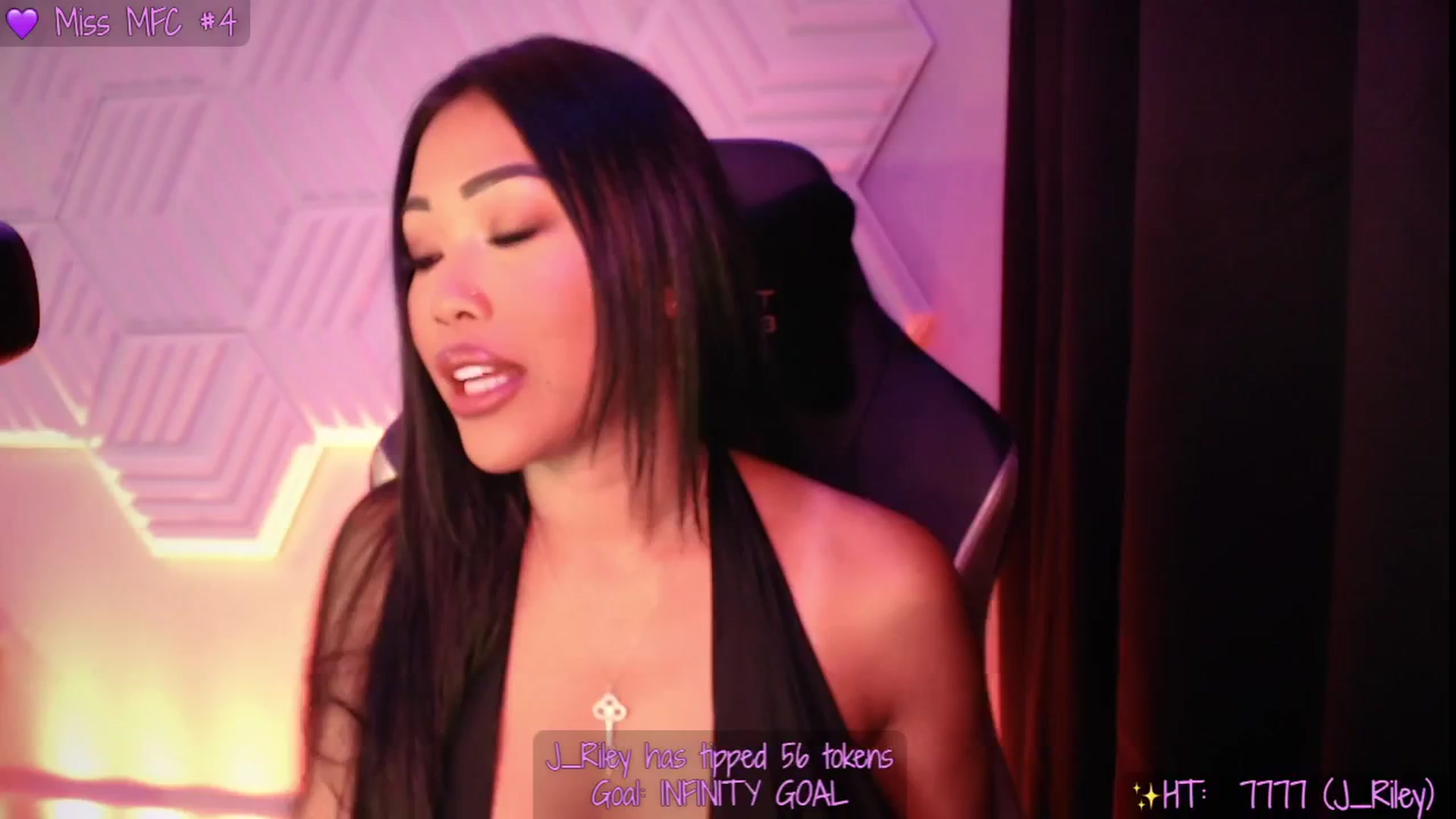 Gallery image thumbnail from SinCityVEE's myfreecams stream on, 06/13/2025, 09:52 image 6 of 20