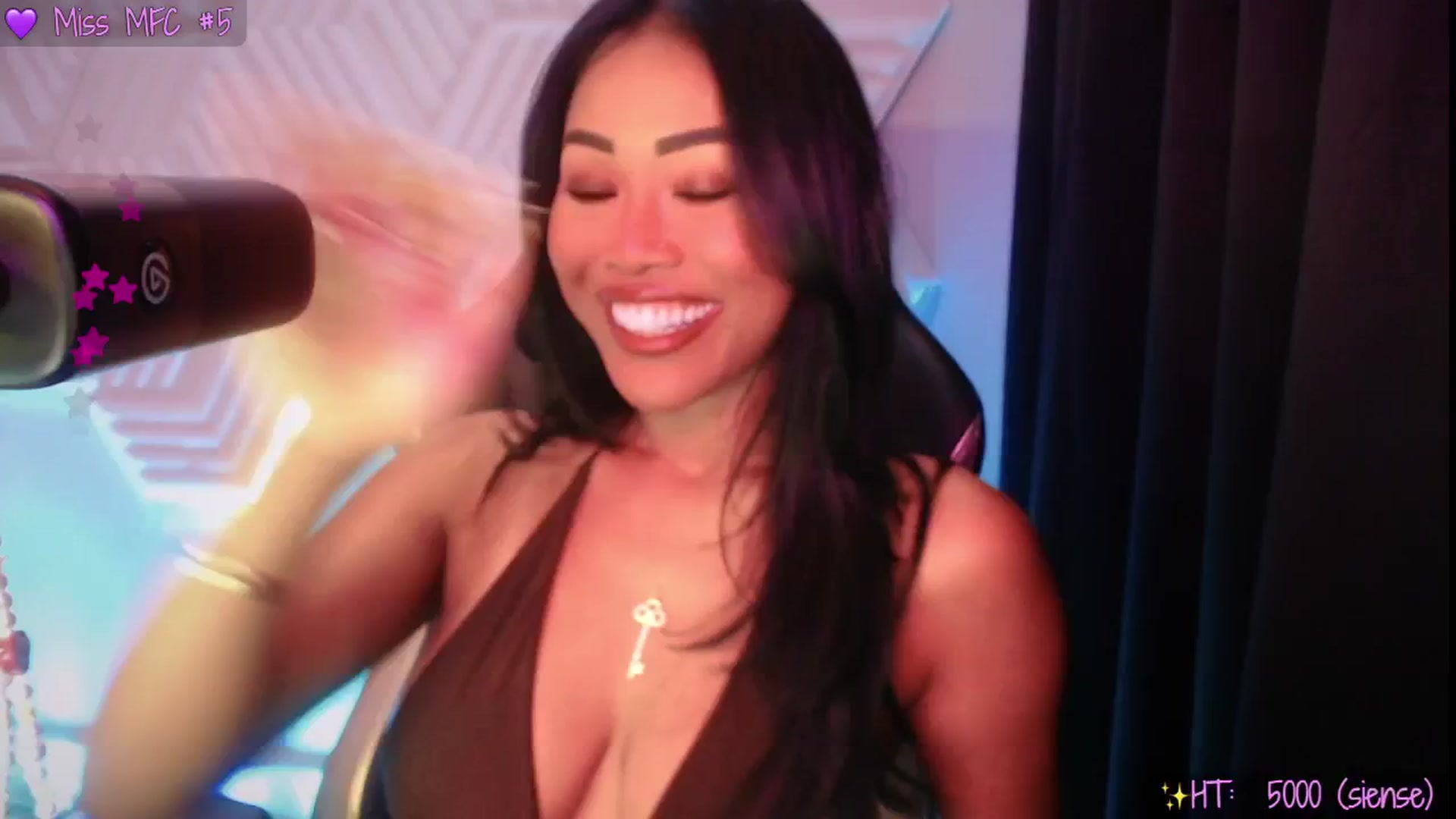 Gallery image thumbnail from SinCityVEE's myfreecams stream on, 06/21/2025, 07:22 image 5 of 20