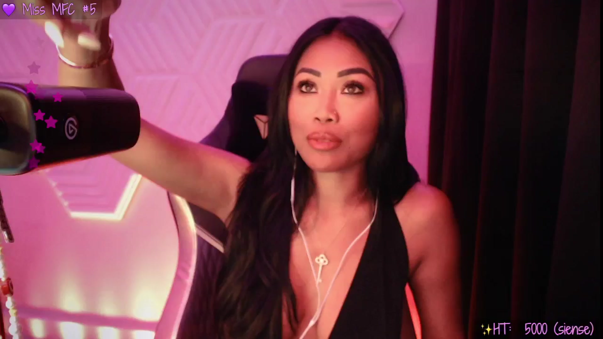 Gallery image thumbnail from SinCityVEE's myfreecams stream on, 06/22/2025, 08:15 image 4 of 20