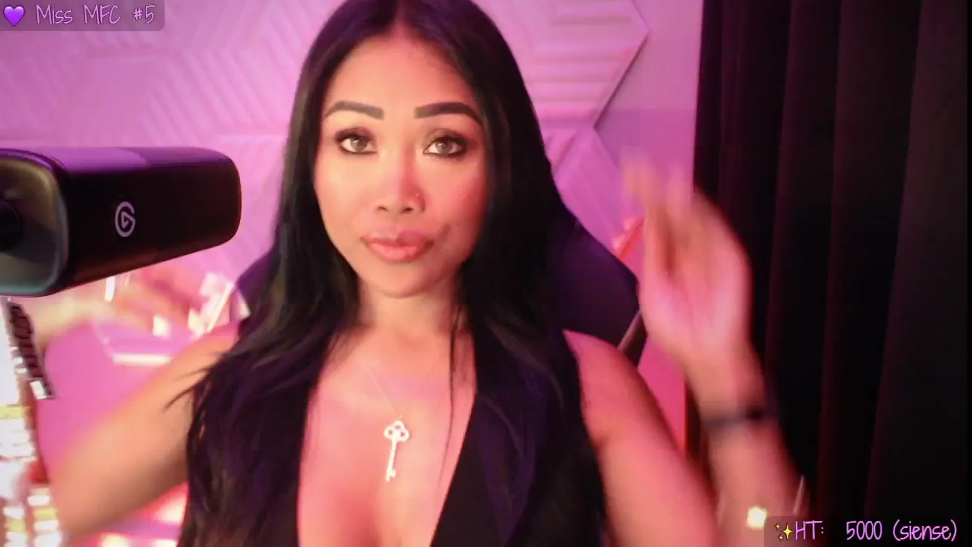 Gallery image thumbnail from SinCityVEE's myfreecams stream on, 06/22/2025, 08:15 image 3 of 20