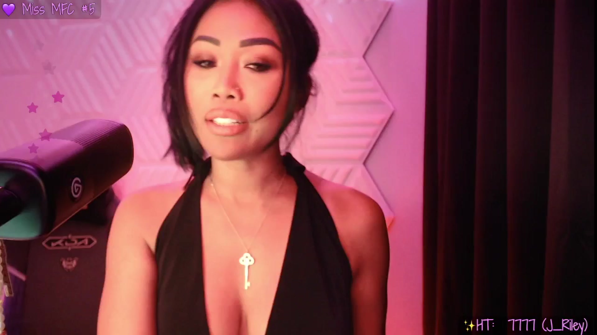 Gallery image thumbnail from SinCityVEE's myfreecams stream on, 06/22/2025, 08:15 image 13 of 20